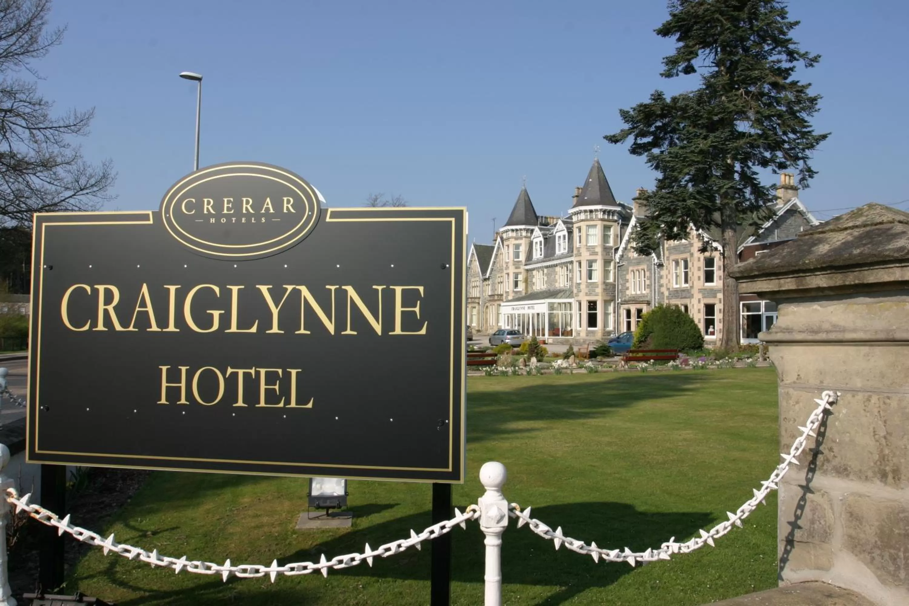 Facade/entrance in Craiglynne Hotel