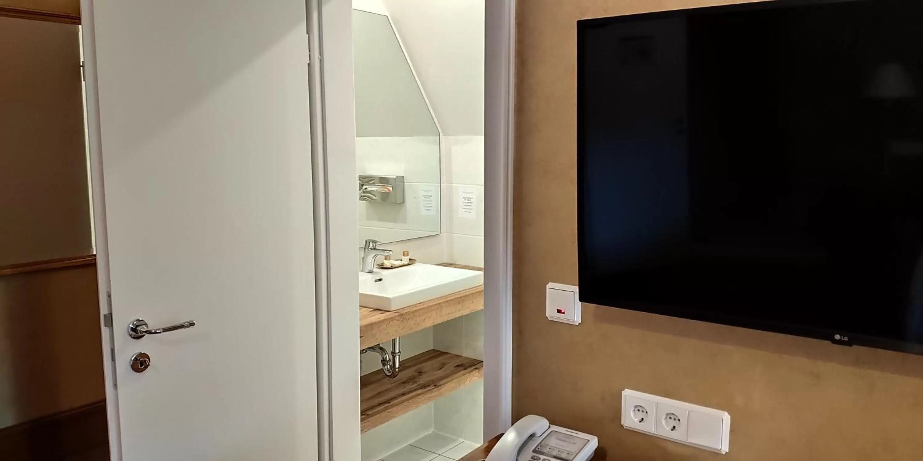 Bathroom in Hotel Erbprinzenpalais