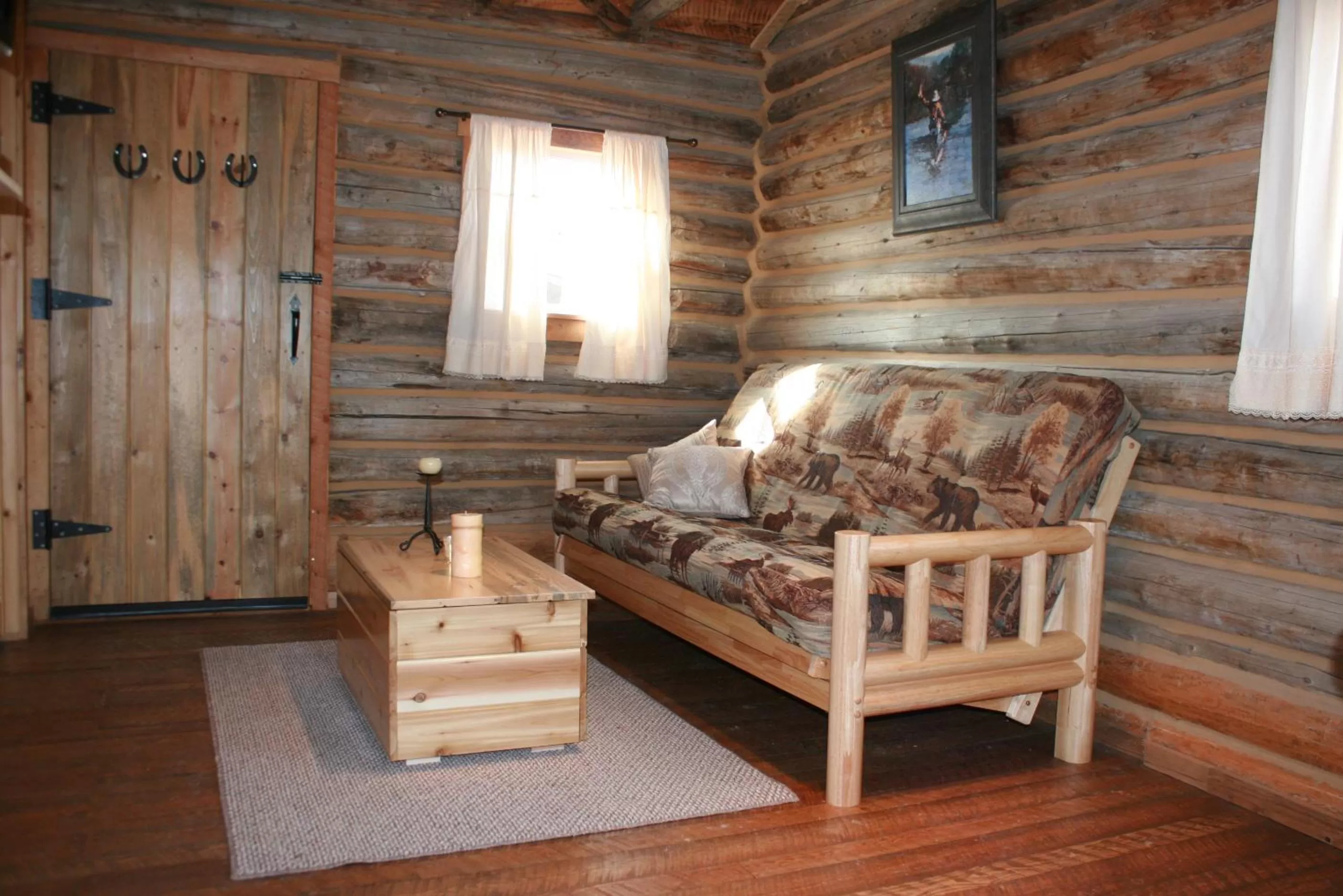 Living room in Sportsman Lodge Melrose MT