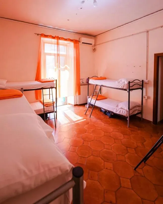 Single Bed in Female Dormitory Room in Naples Experience Hostel - Age Limit 18-28