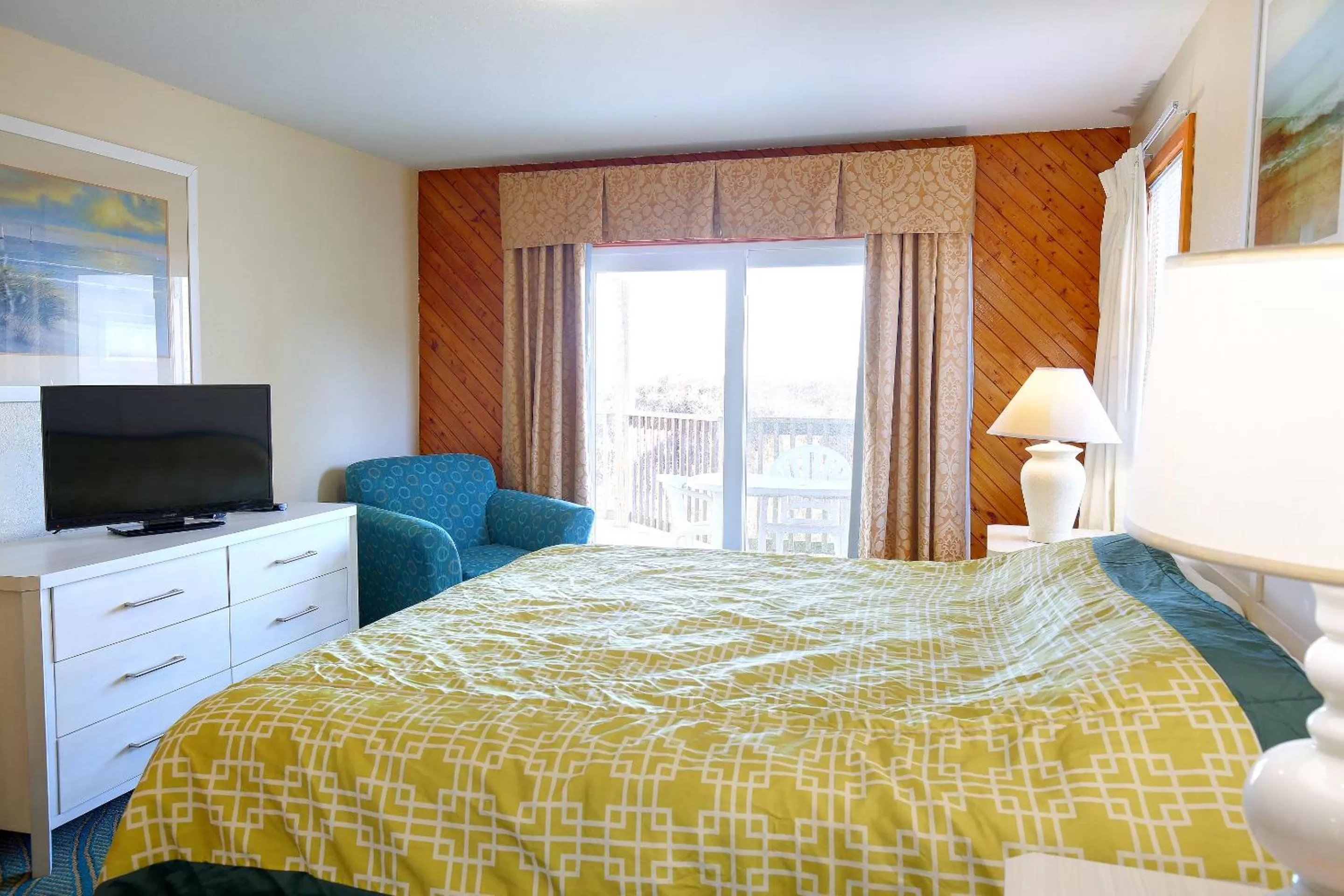 Bedroom, Bed in Ocean Pines Resort