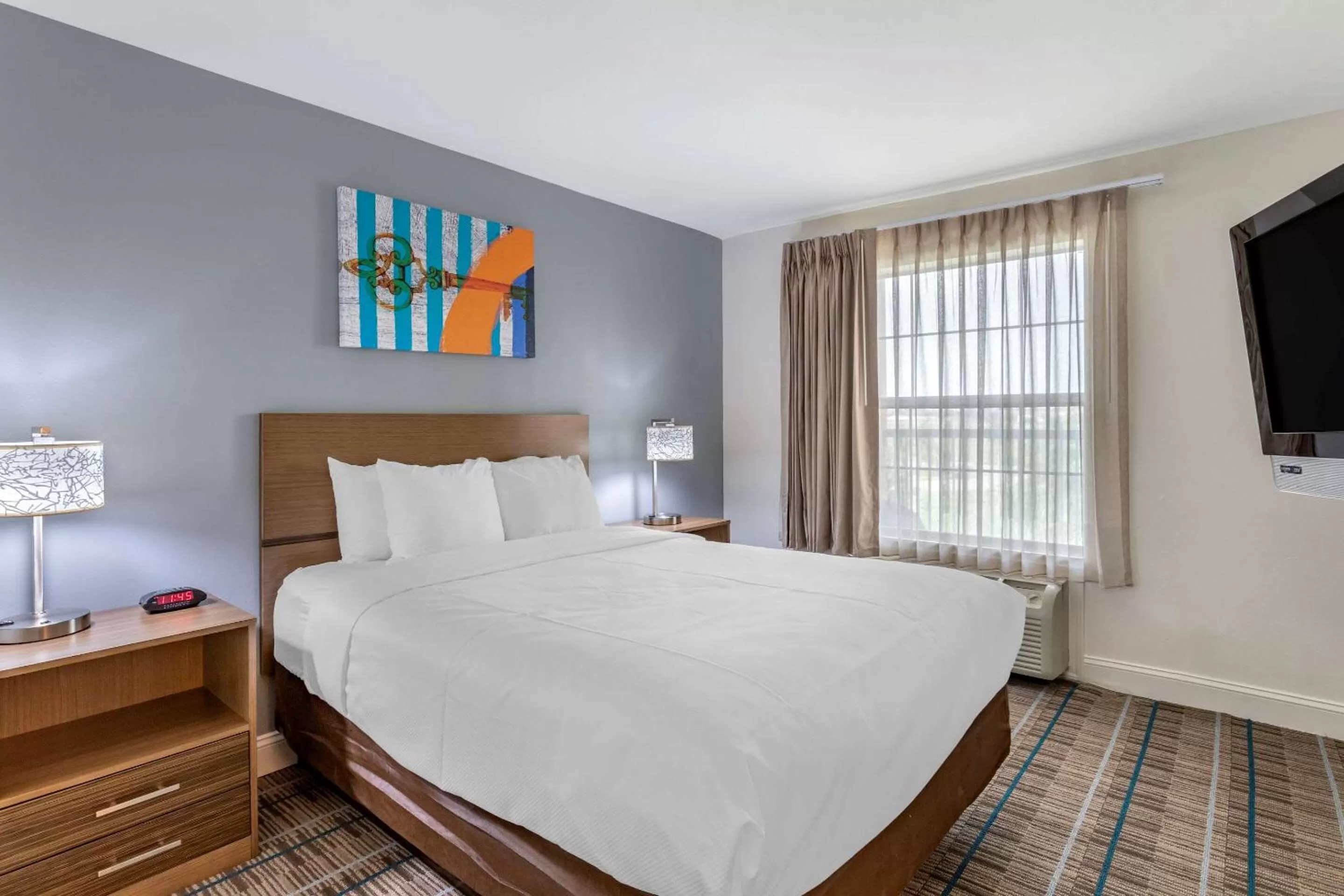 Photo of the whole room, Bed in MainStay Suites Port Arthur - Beaumont South