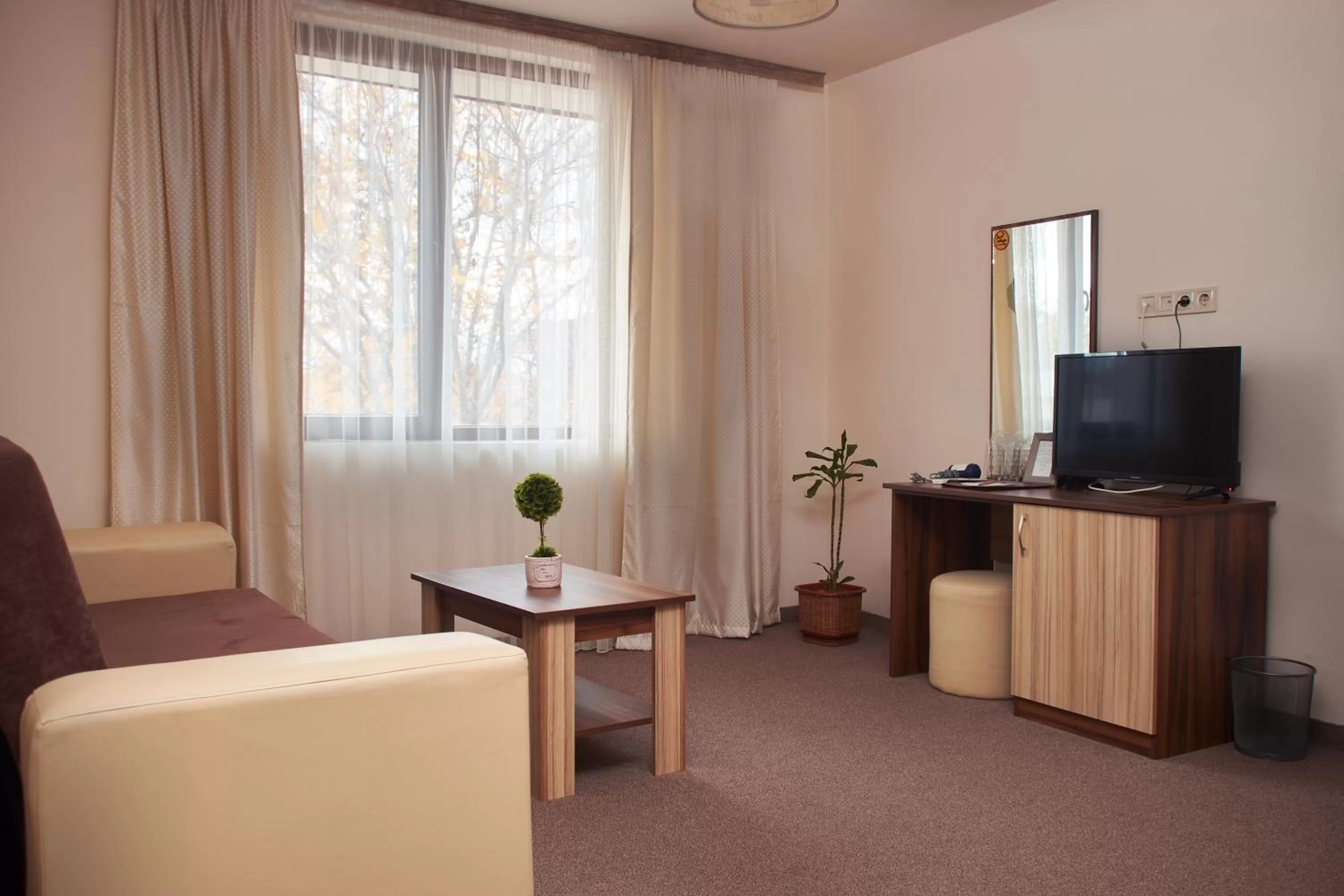 Communal lounge/ TV room in Flamingo Plovdiv