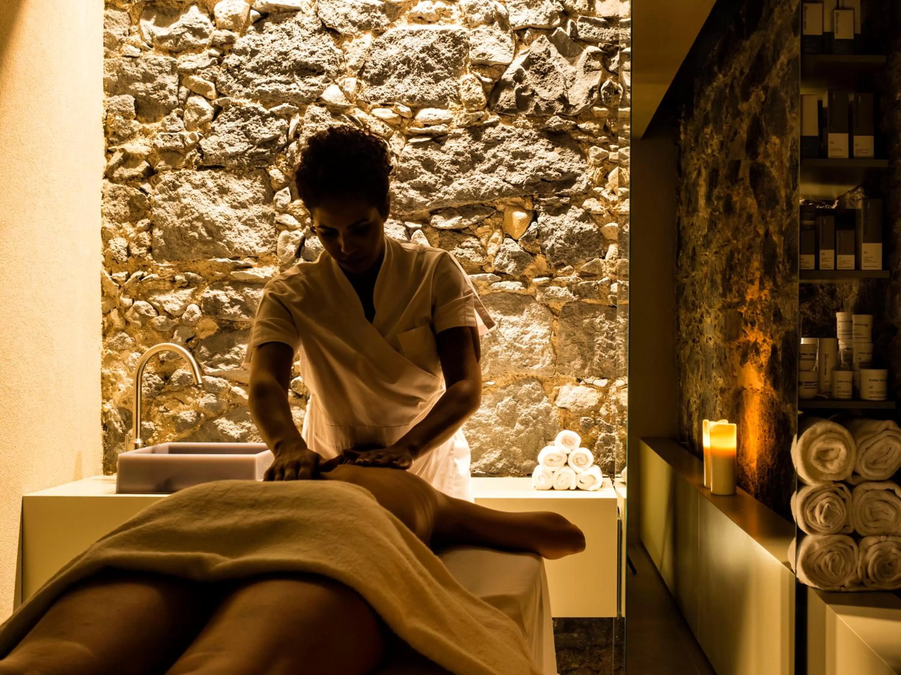 Massage in Zash Country Boutique hotel & SPA