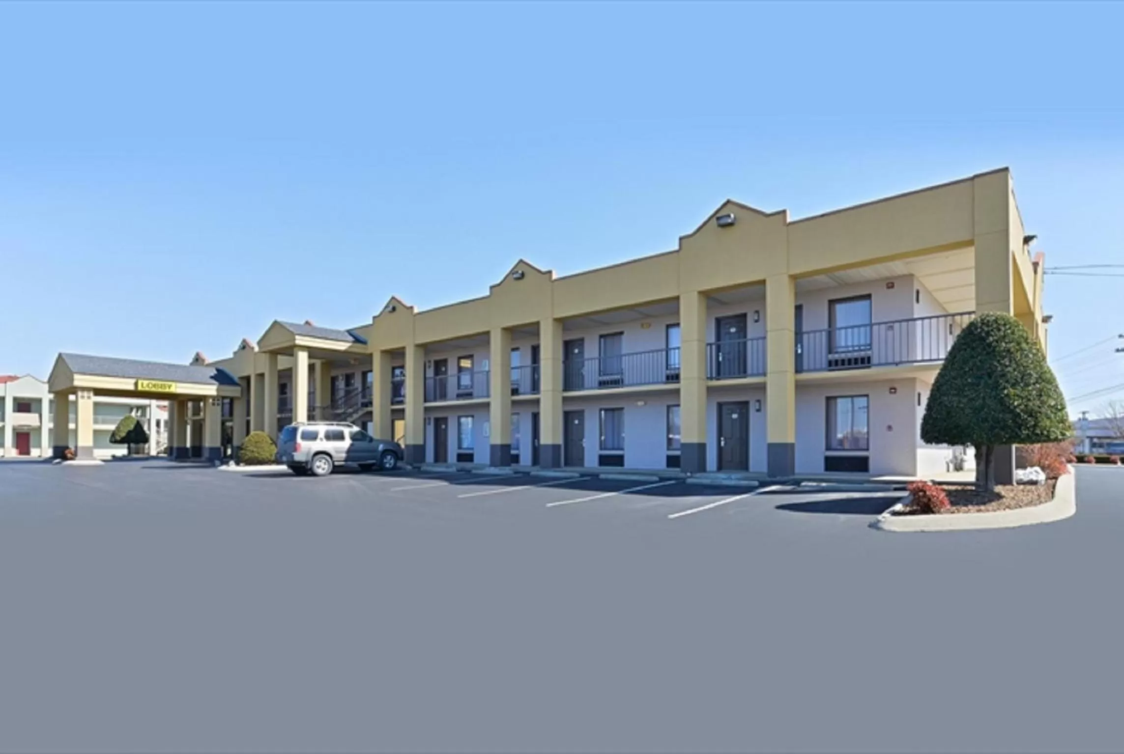 Facade/entrance in Super 8 by Wyndham Clarksville Northeast