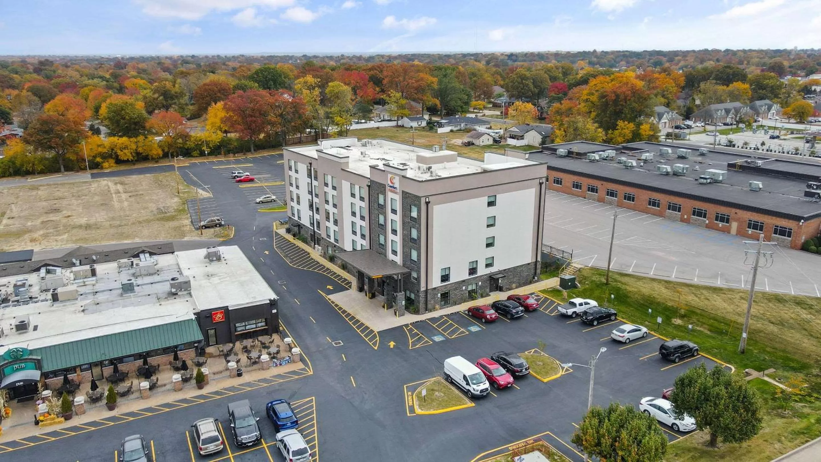 Property building in Comfort Suites St Louis - Sunset Hills