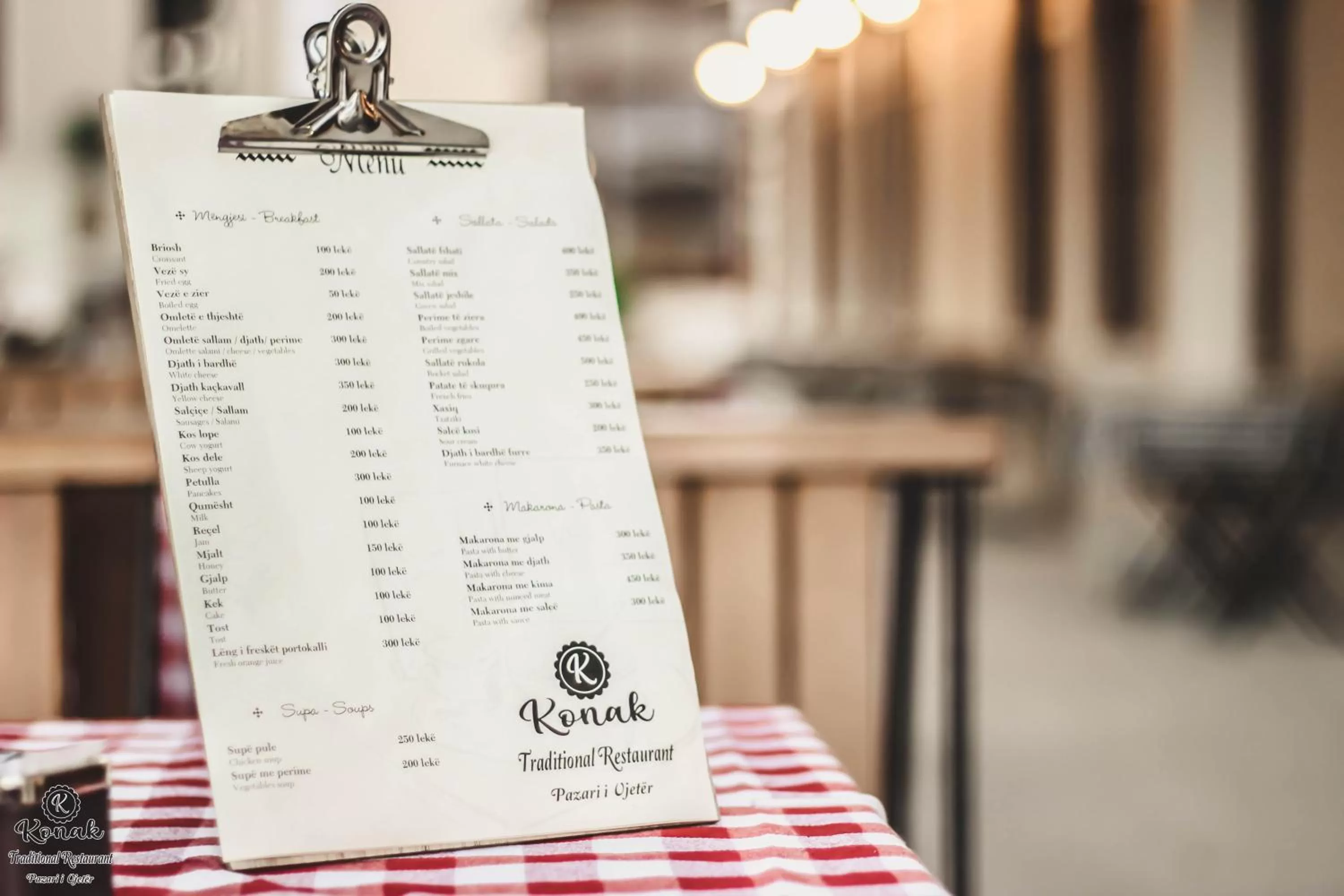 Restaurant/places to eat in Hotel Relax