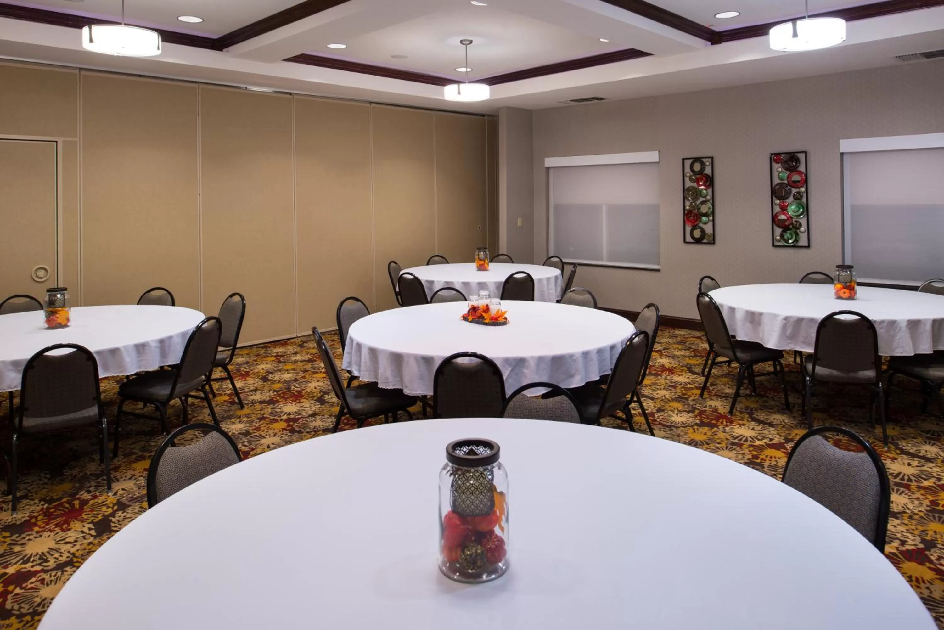 Meeting/conference room in Holiday Inn Express & Suites Pittsburg by IHG