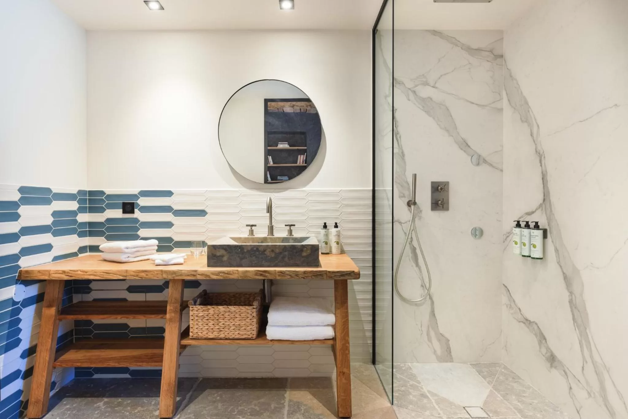 Bathroom in LOU CALEN