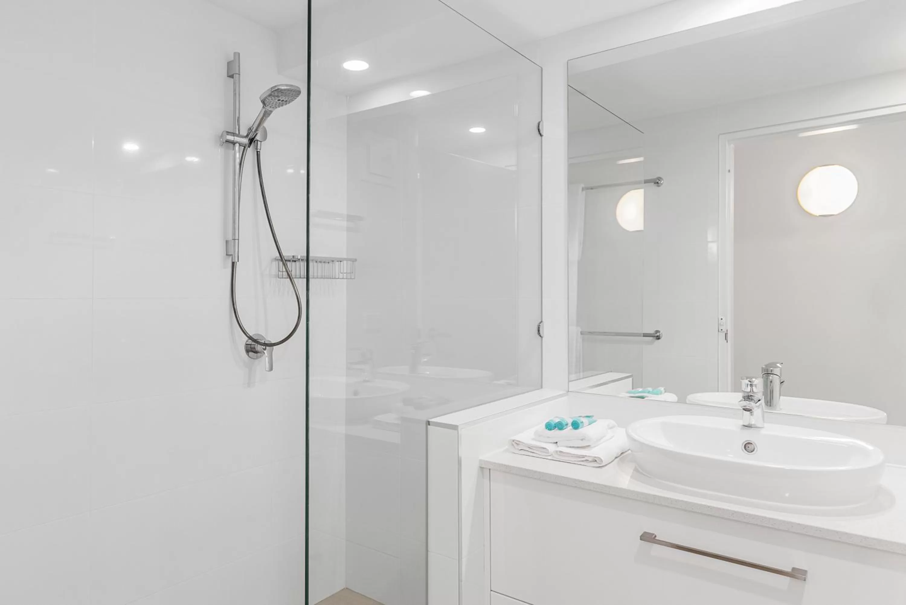 Shower in 84 The Spit Holiday Apartments