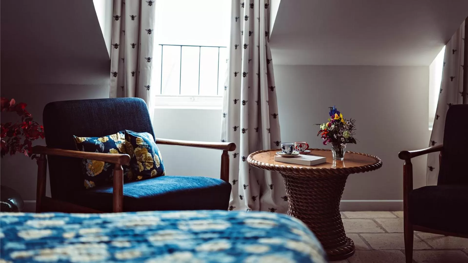 Seating area in Maison Saintonge