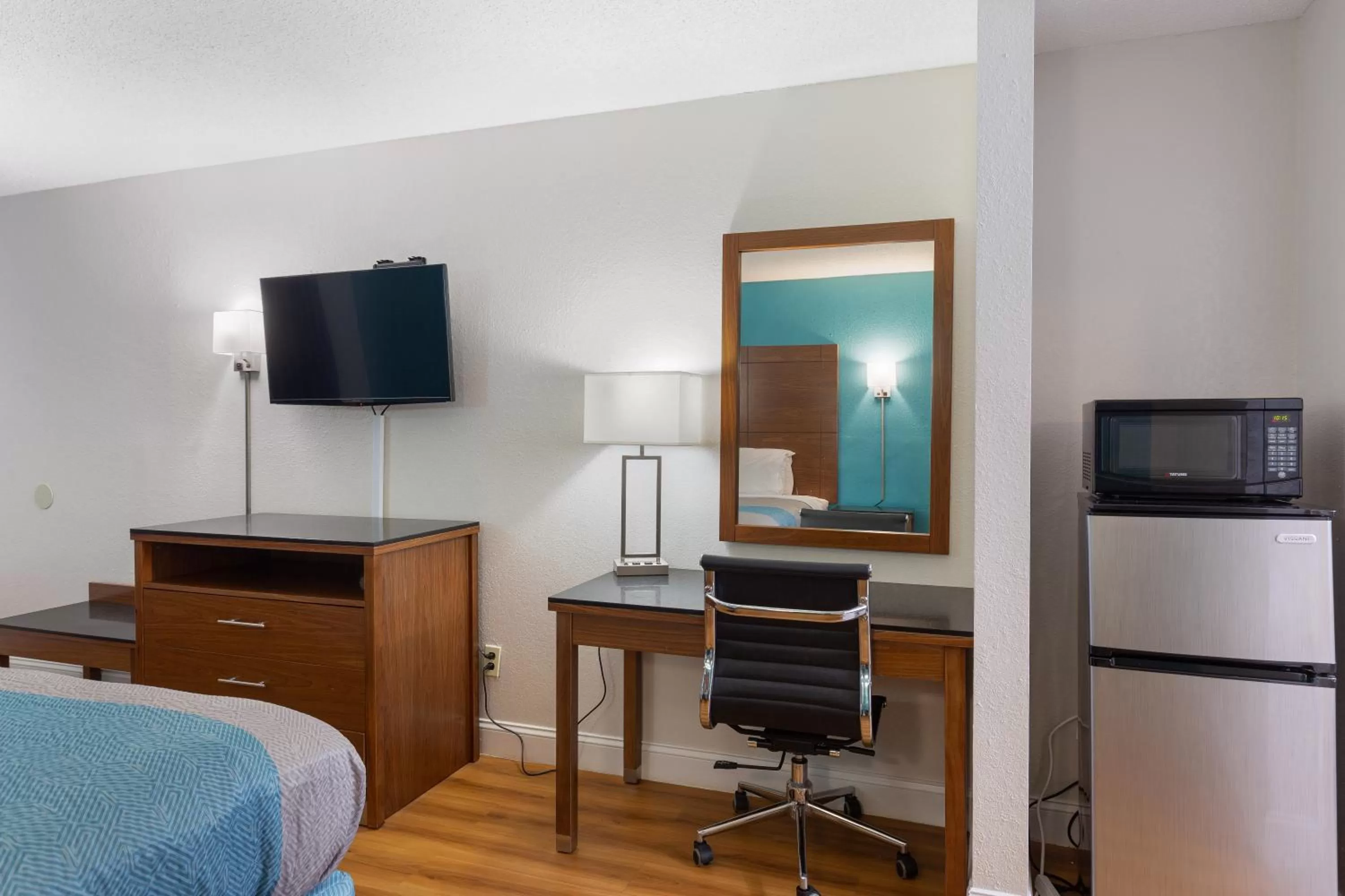 Bedroom, Bed in Motel 6-Albany, GA