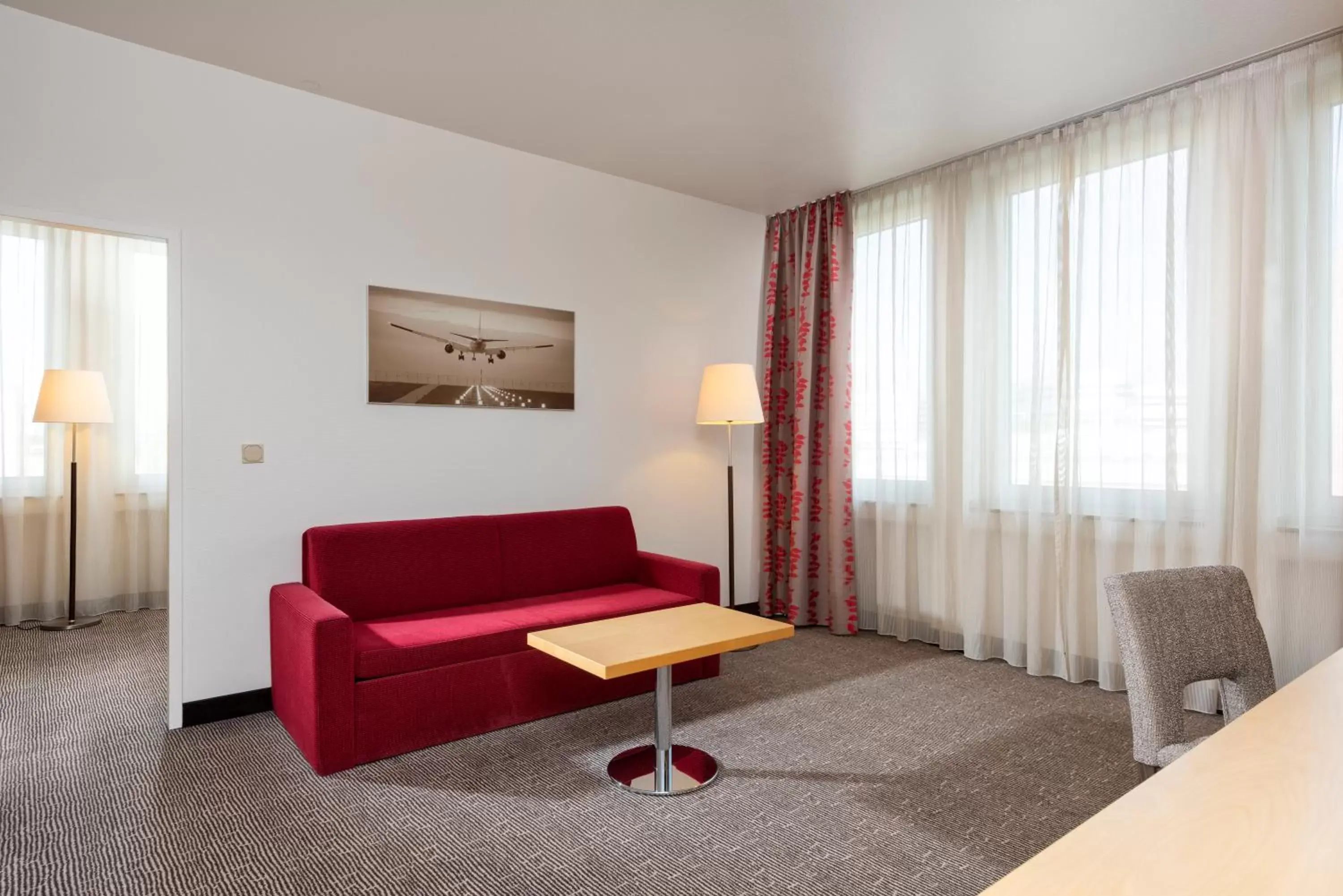 One-Bedroom Suite with Sofa Bed in Holiday Inn Frankfurt Airport - Neu-Isenburg by IHG One-Bedroom Suite with Sofa Bed in Holiday Inn Frankfurt Airport - Neu-Isenburg by IHG