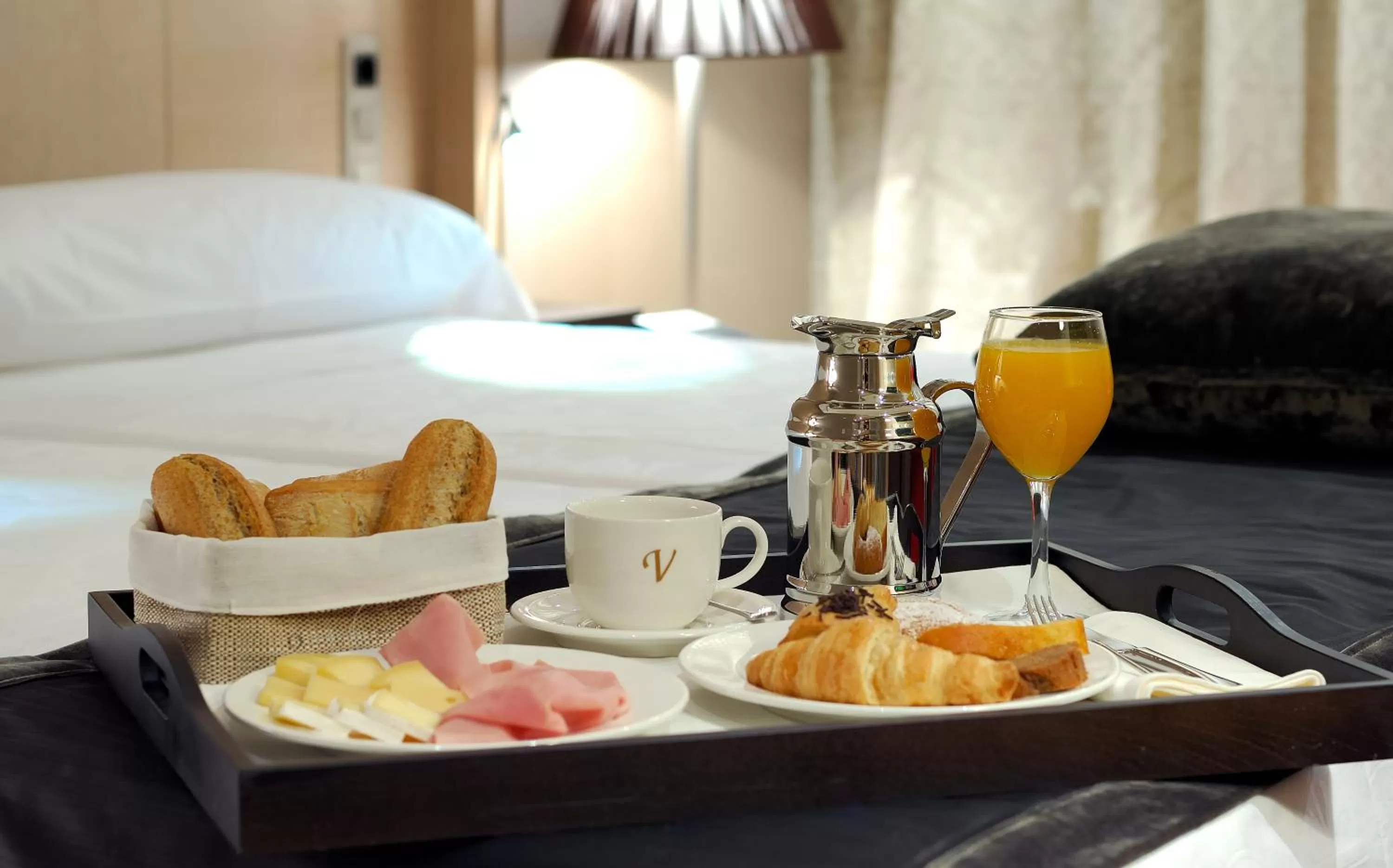 Sunset, Bed in Vincci Frontaura