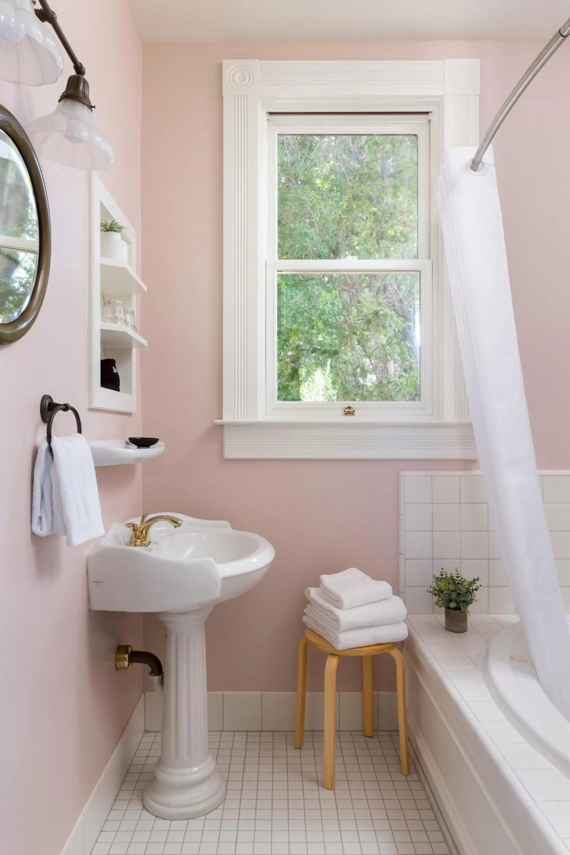 Shower in Garden Street Inn Downtown San Luis Obispo, A Kirkwood Collection Hotel