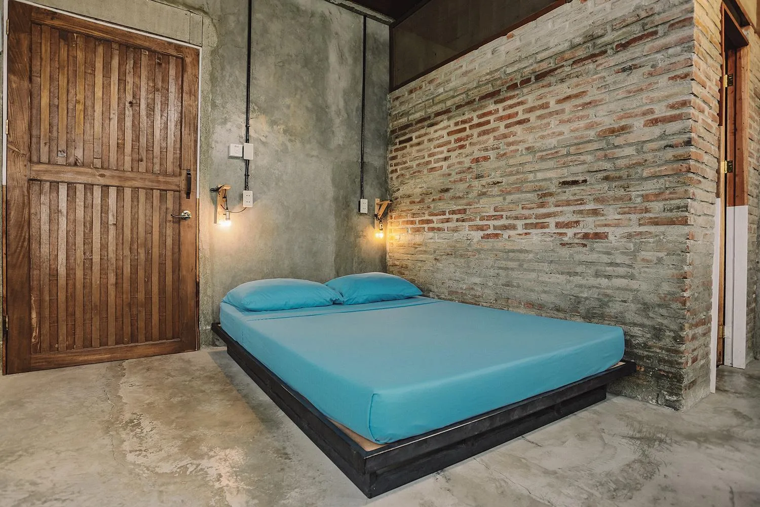 Bed in The Flying Fish Hostel