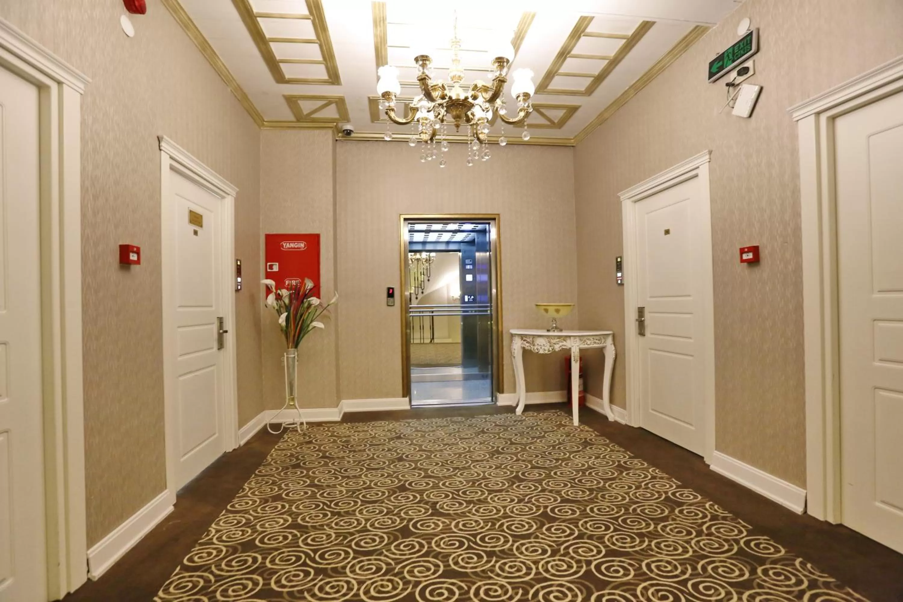 Decorative detail in Diamond Royal Hotel