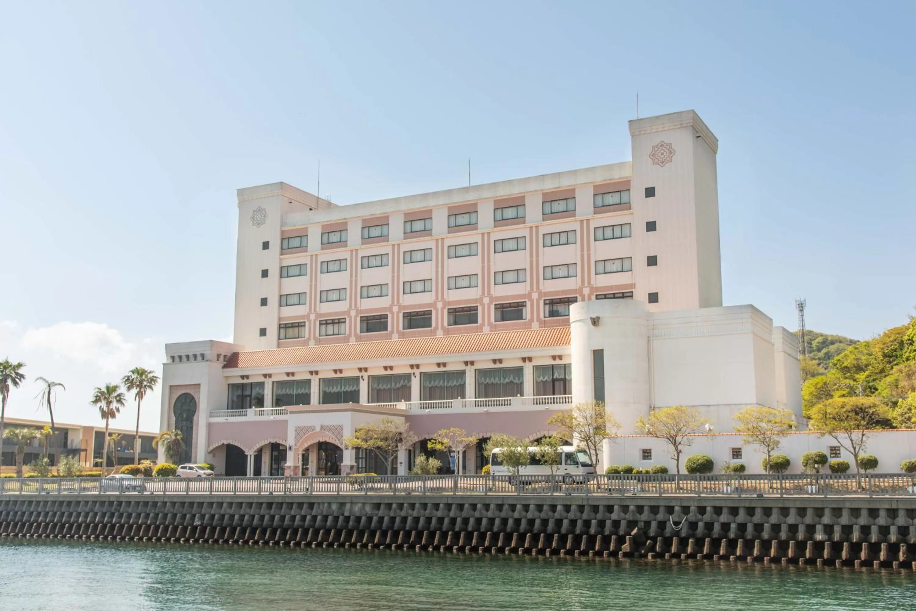 Property building in i + Land Nagasaki