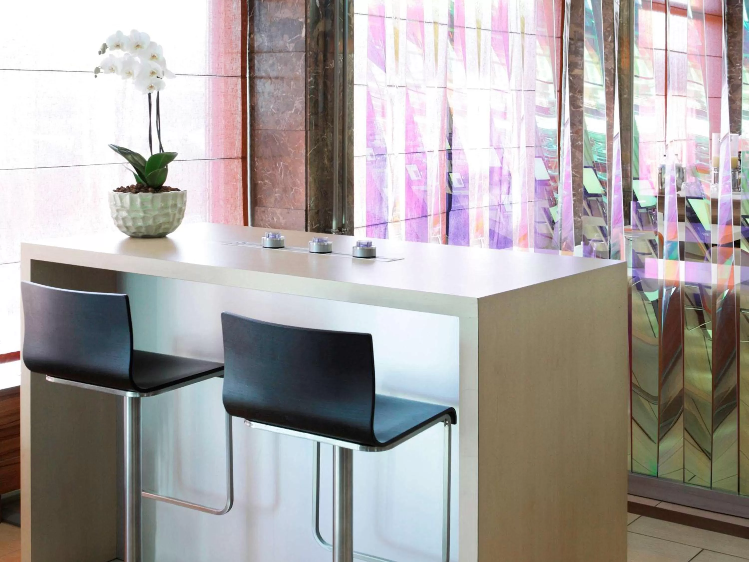 Lounge or bar in Ibis Budapest Citysouth