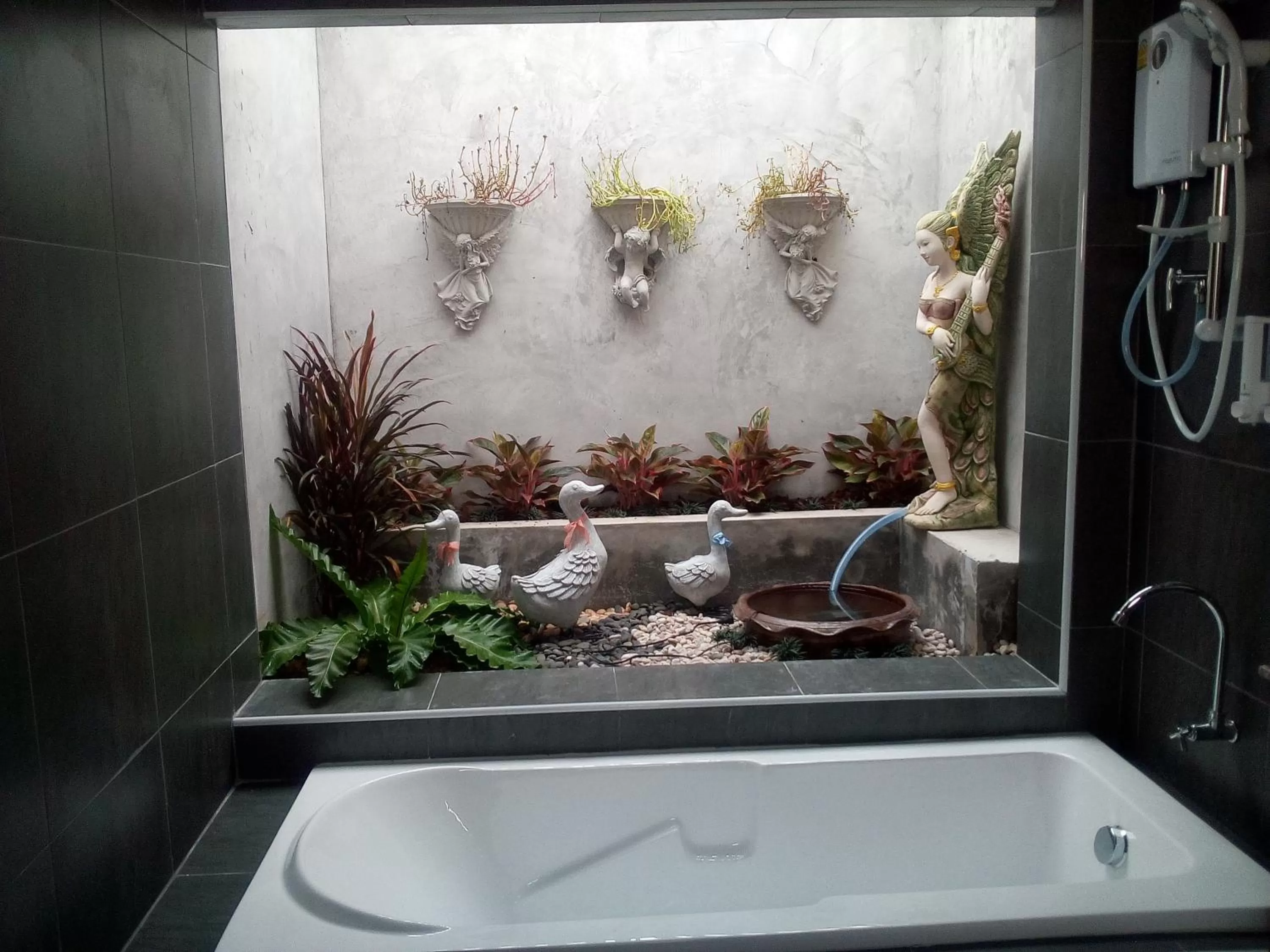 Shower in Fancy Carp Resort