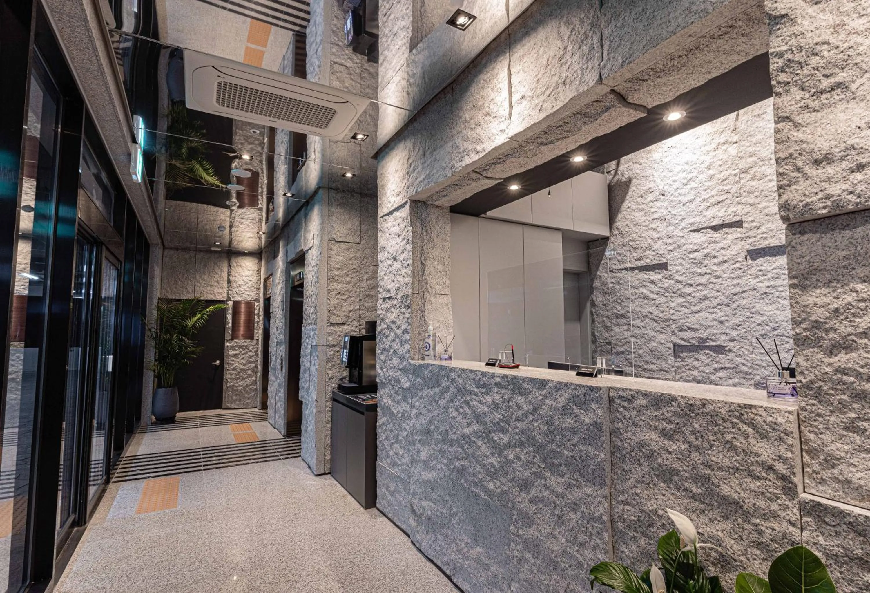Property building in Zam101 Hotel Gimhae
