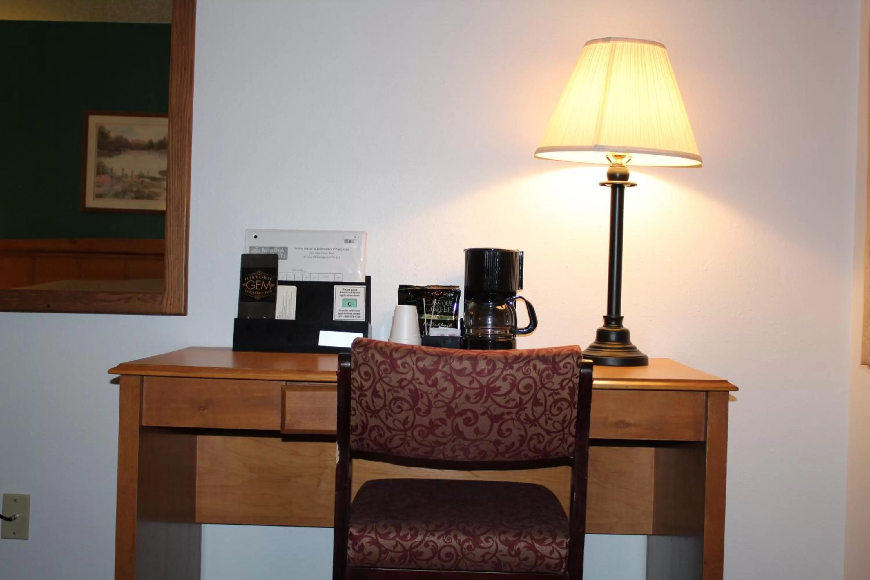 Coffee/tea facilities in Rodeway Inn Gateway to Medora T-Roosevelt & Makoshika State Park