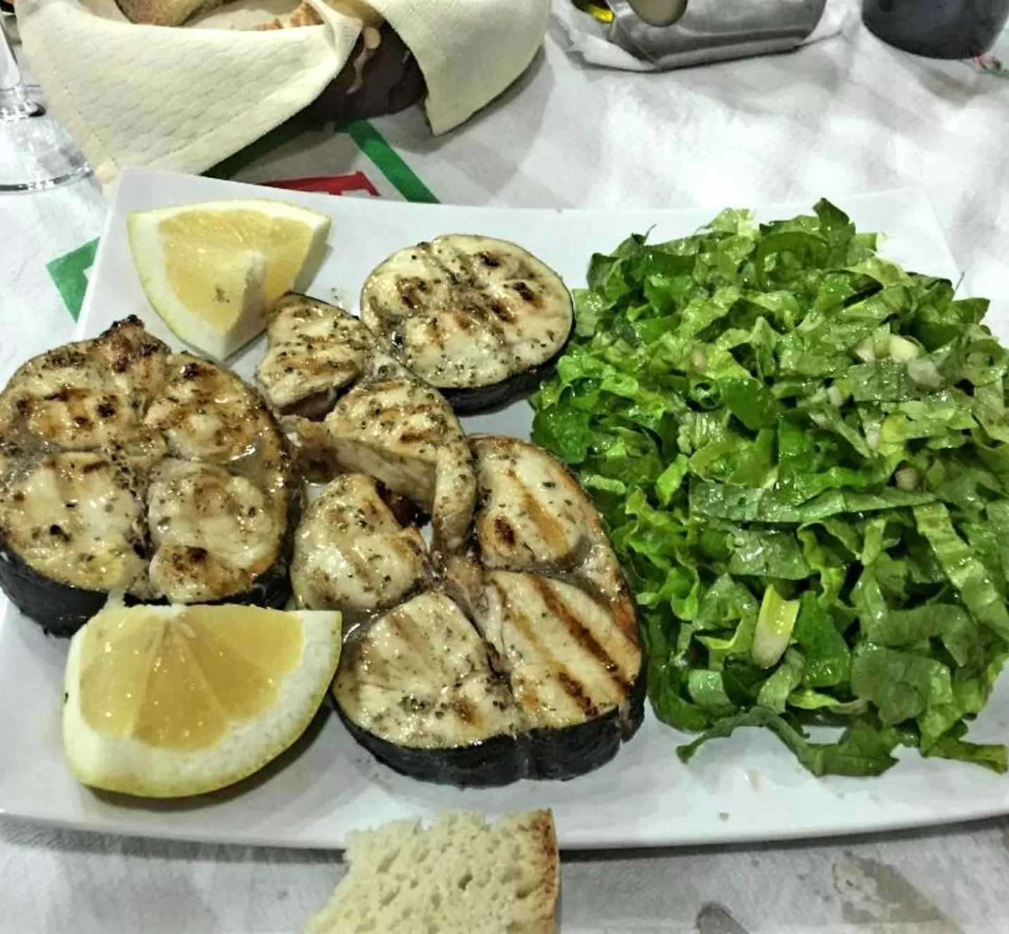 Food and drinks in Dhima Hotel