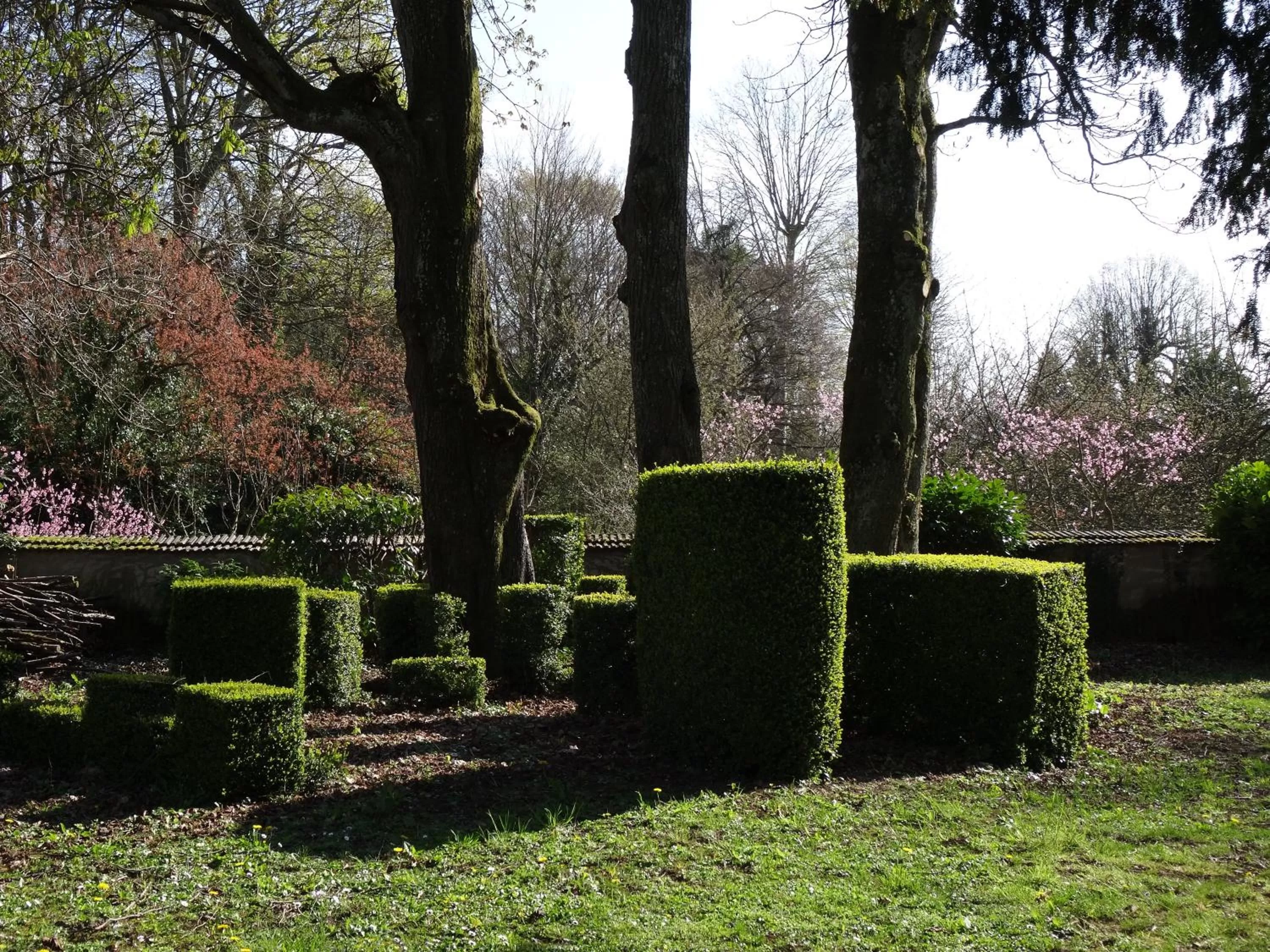 Day in Gentilhommière de Collonges