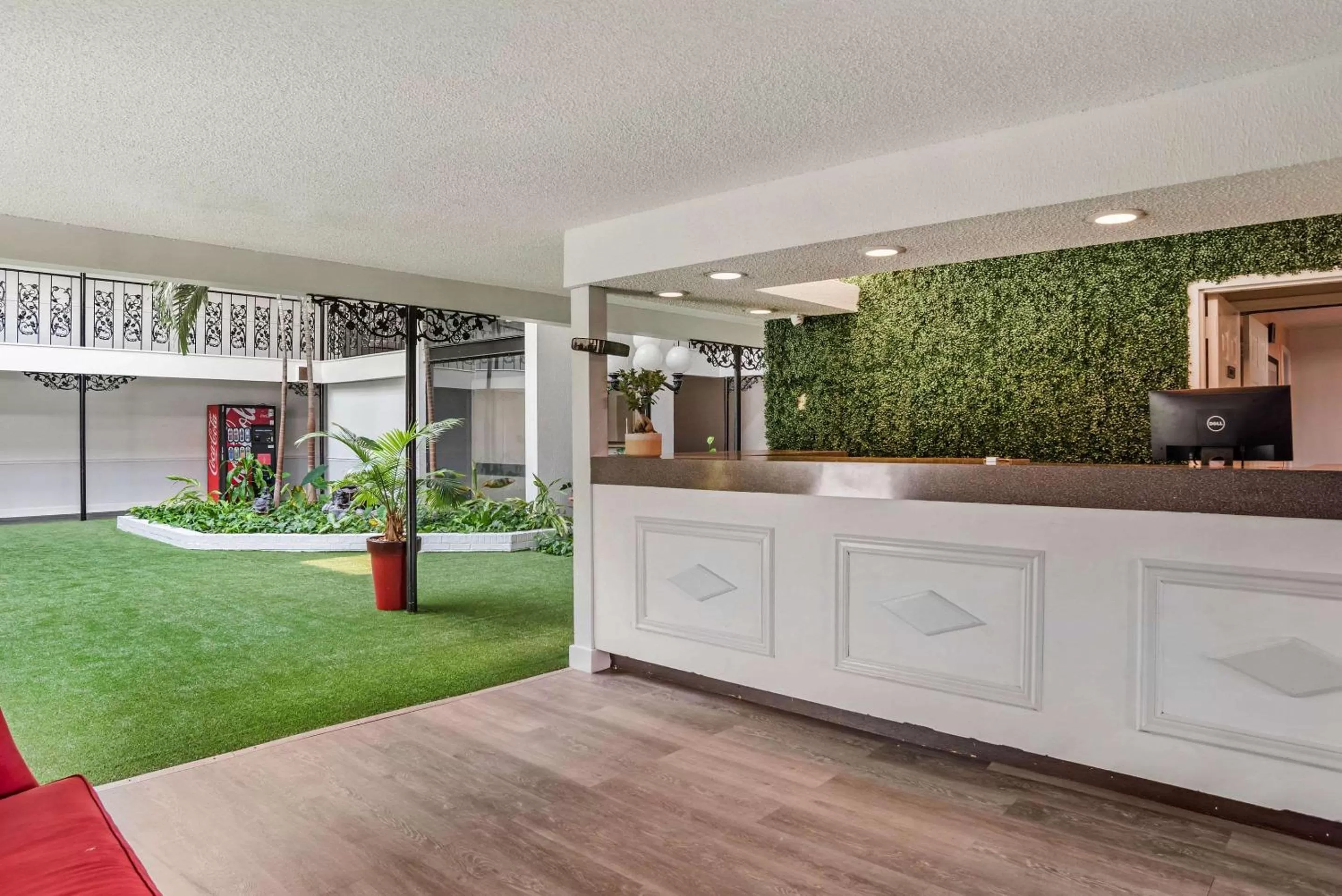 Lobby or reception in Baymont by Wyndham Montgomery AL