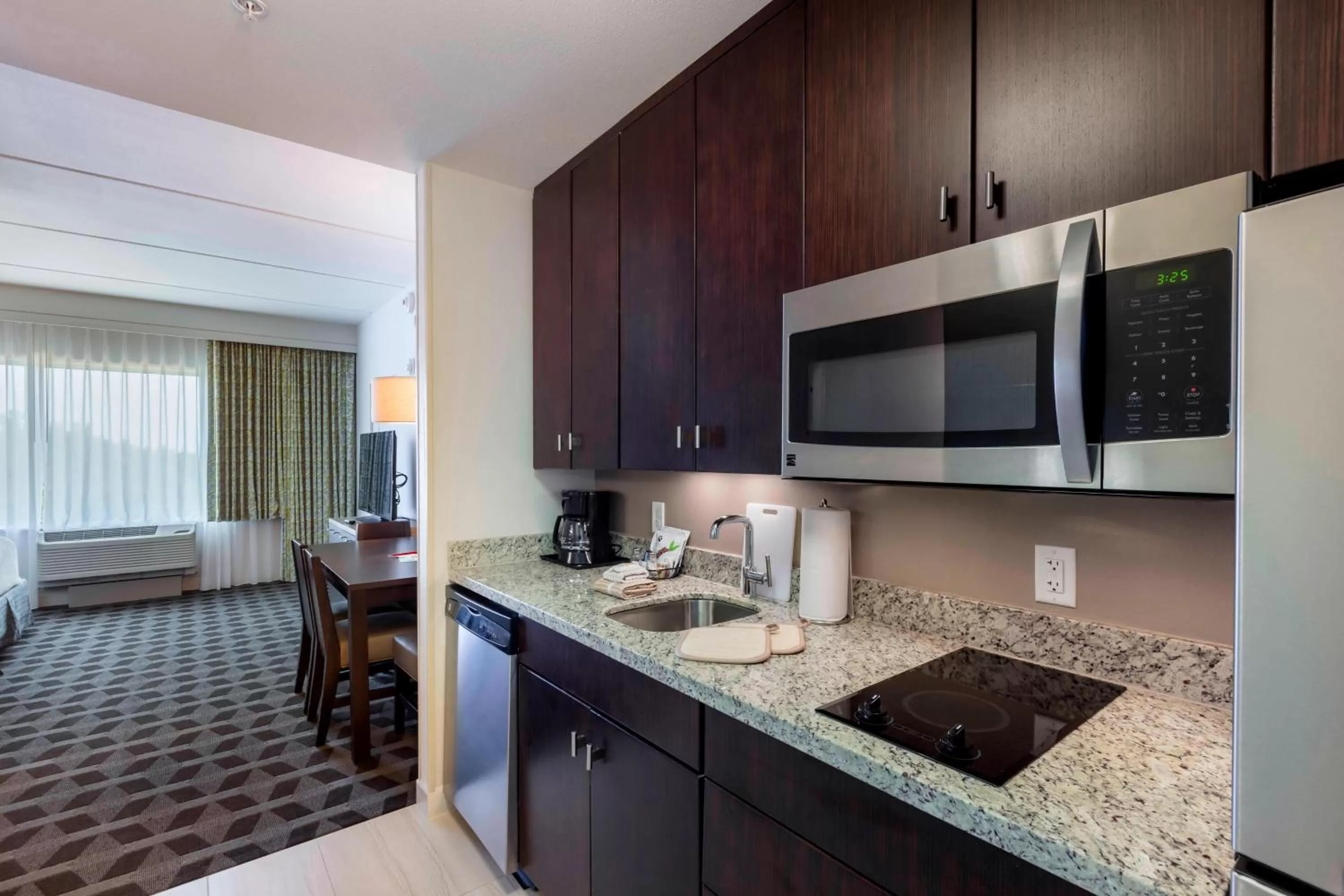 Kitchen or kitchenette in TownePlace Suites by Marriott Orlando at SeaWorld