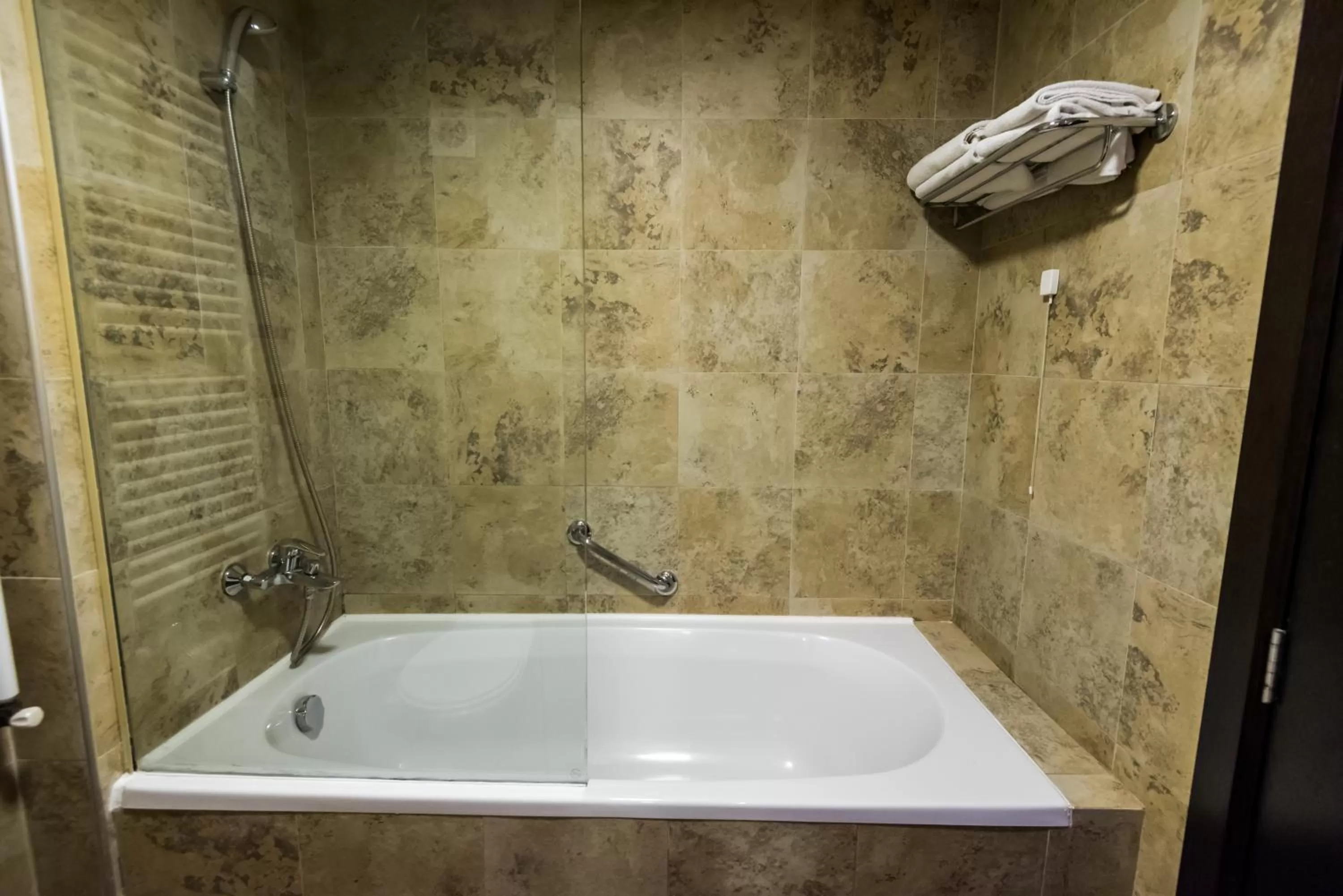 Bathroom in Gardenia Park Hotel