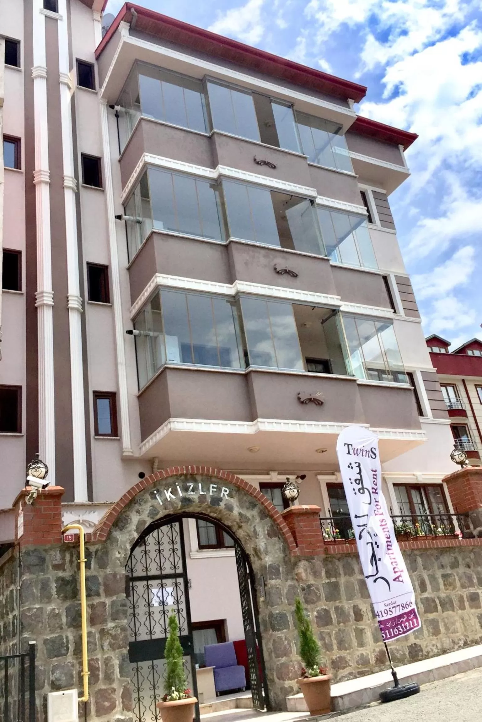 Property Building in The Twins Apartmens