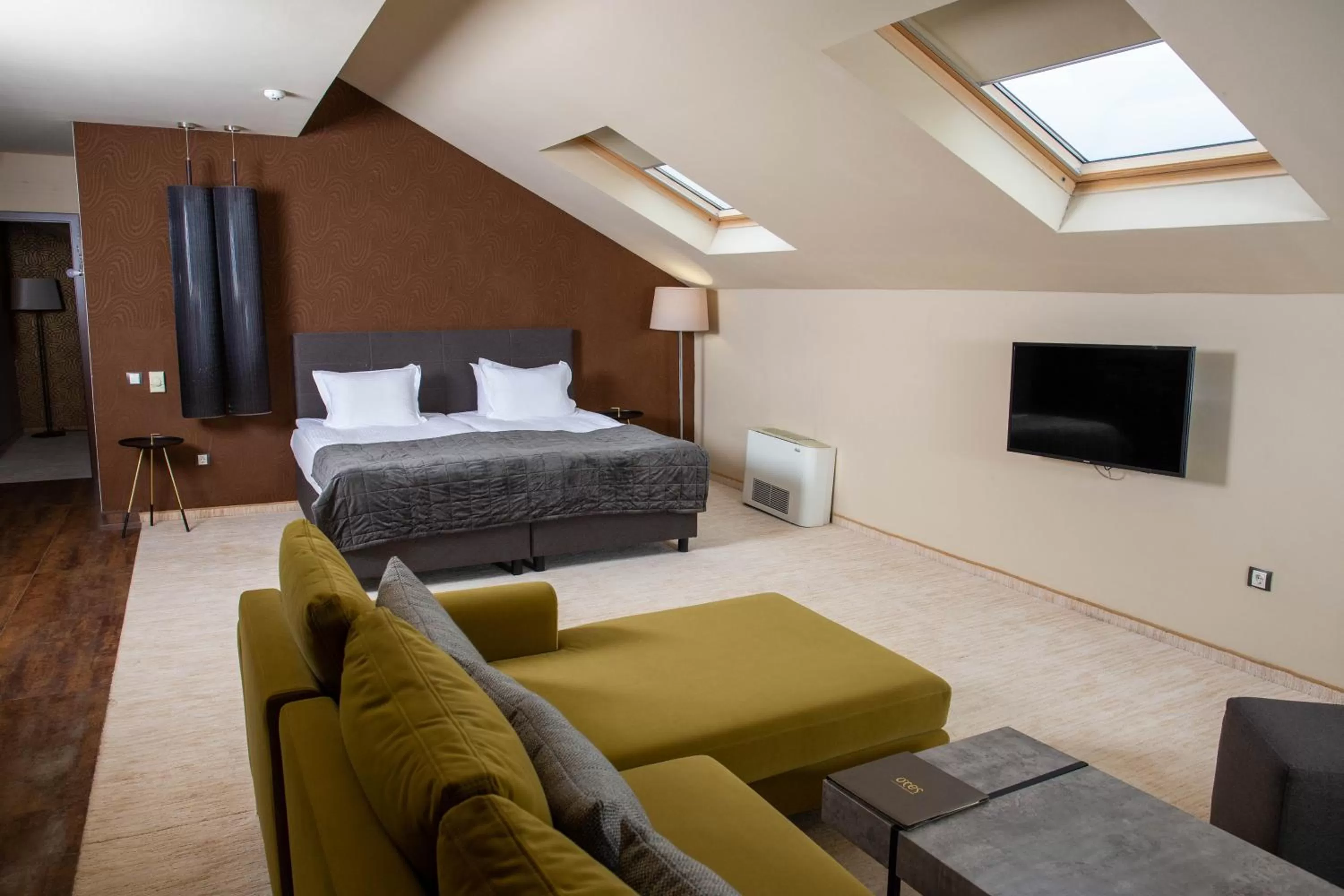 Living room, Bed in Ores Boutique Hotel