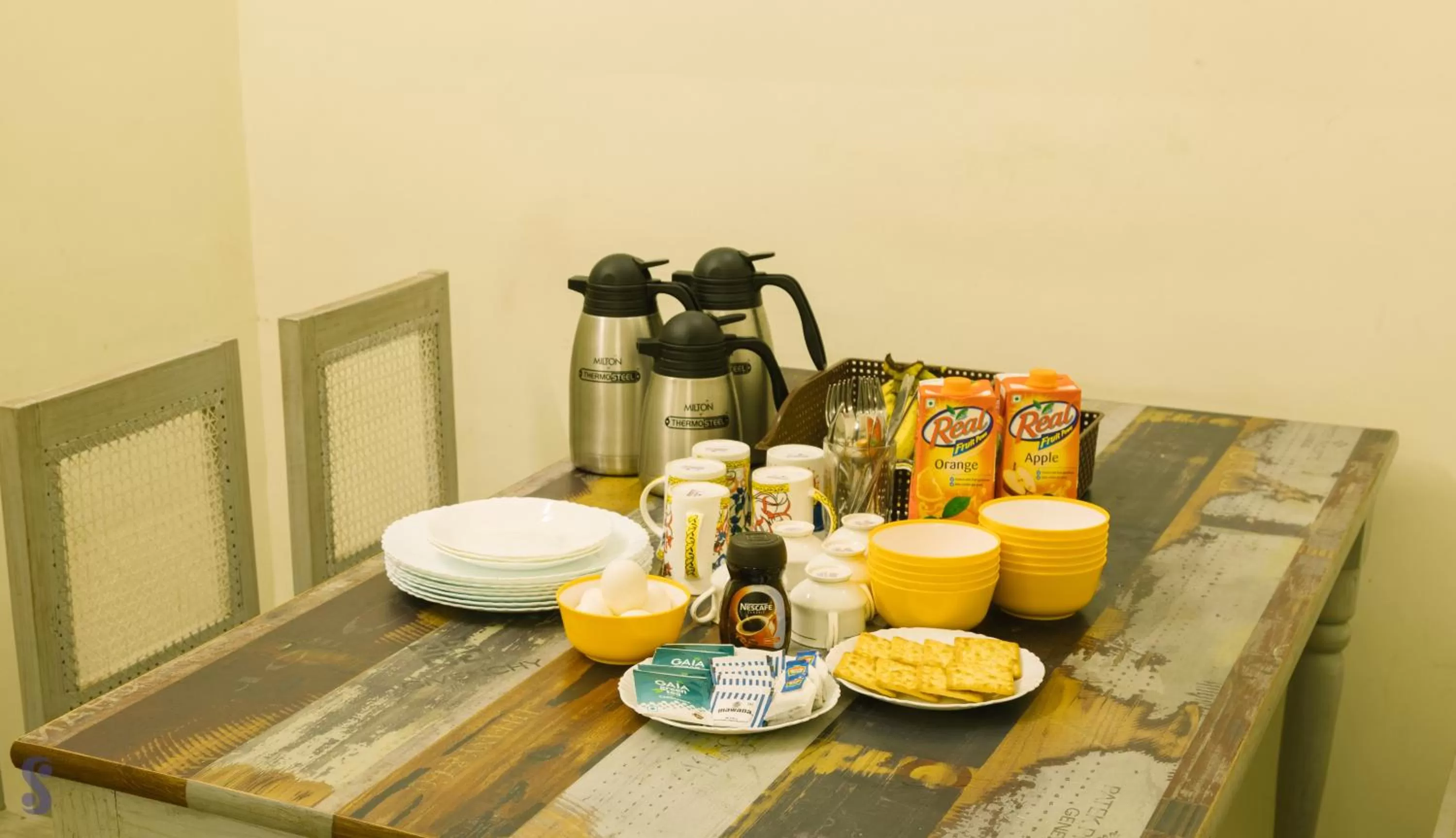 Continental breakfast in Safarnama Varanasi