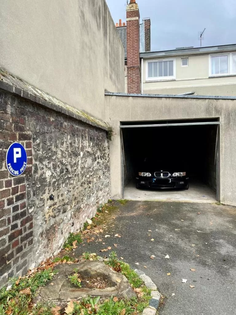 Parking, Property Logo/Sign in Hôtel Céline - Hôtel de la Gare