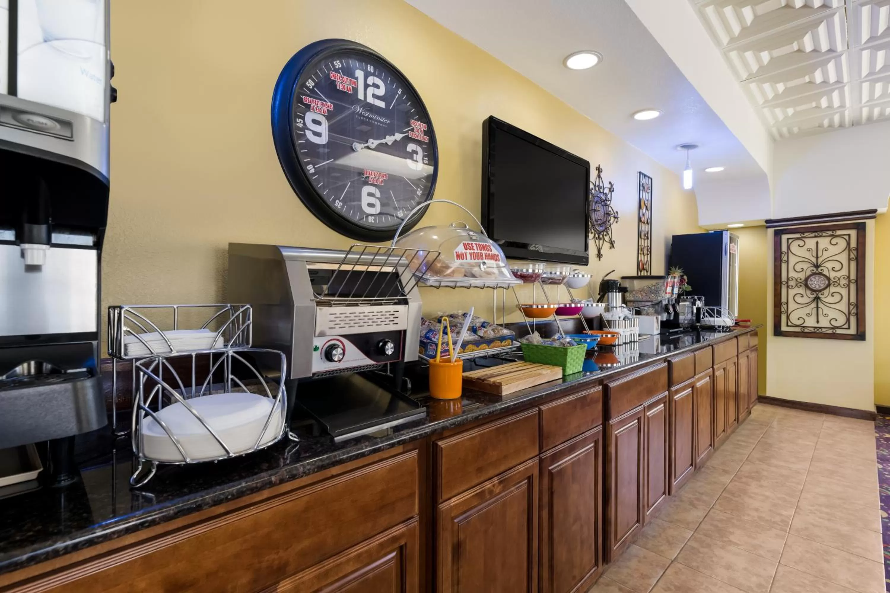 Coffee/tea facilities in Americas Best Value Inn Alpine