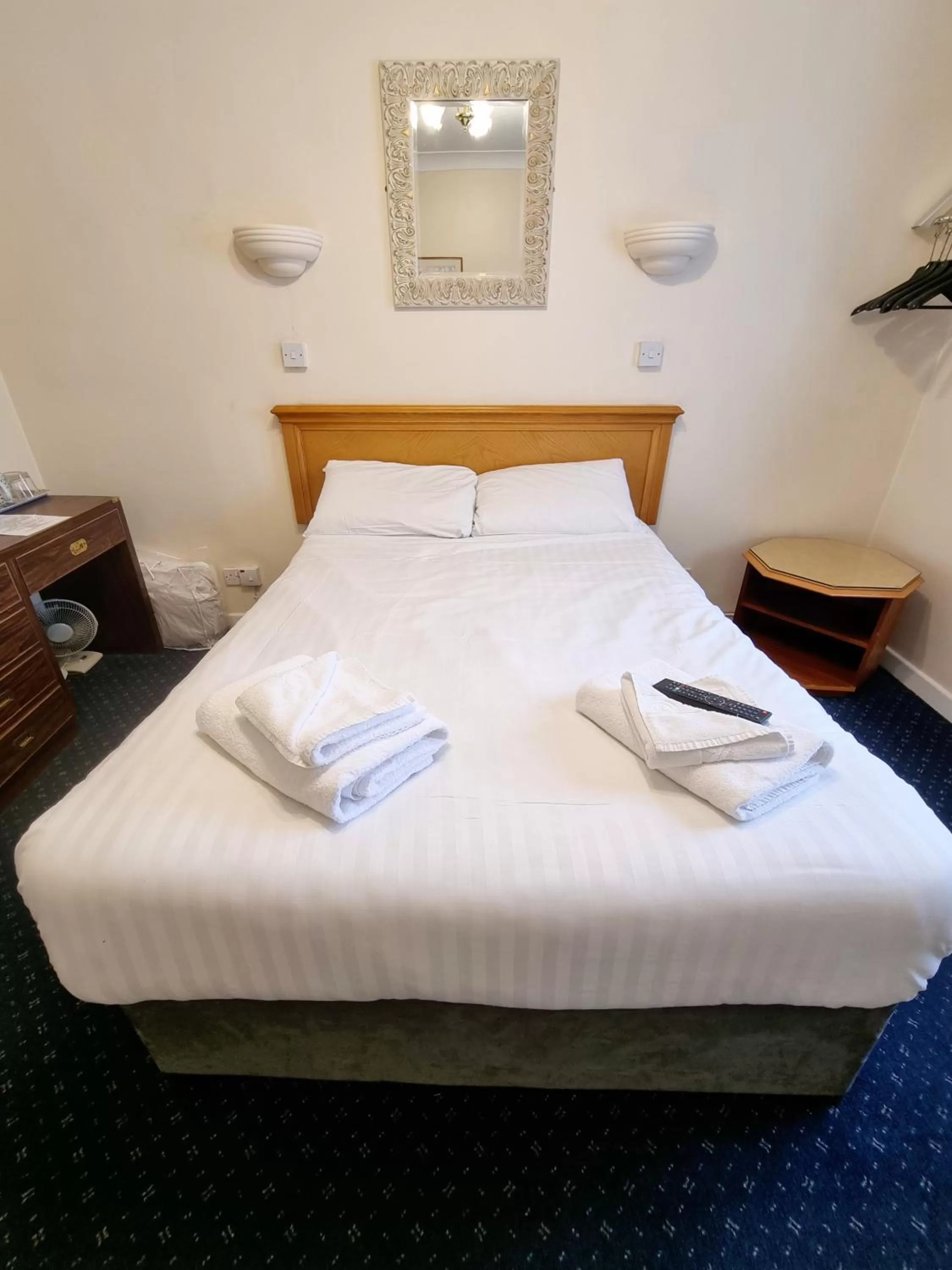 Bed in The Sportsmans Inn Limited