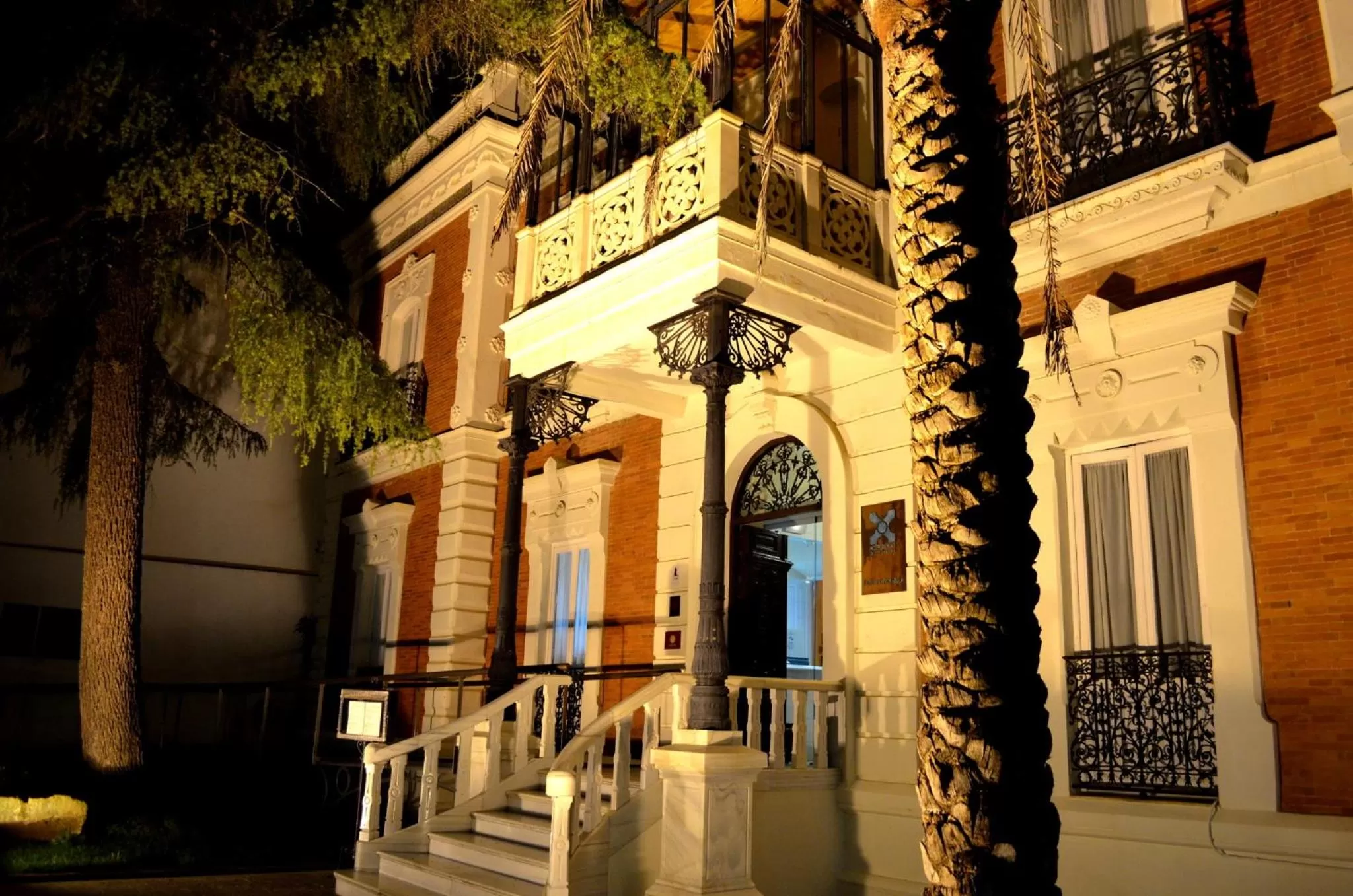 Facade/entrance in Hotel Mirador de Llerena