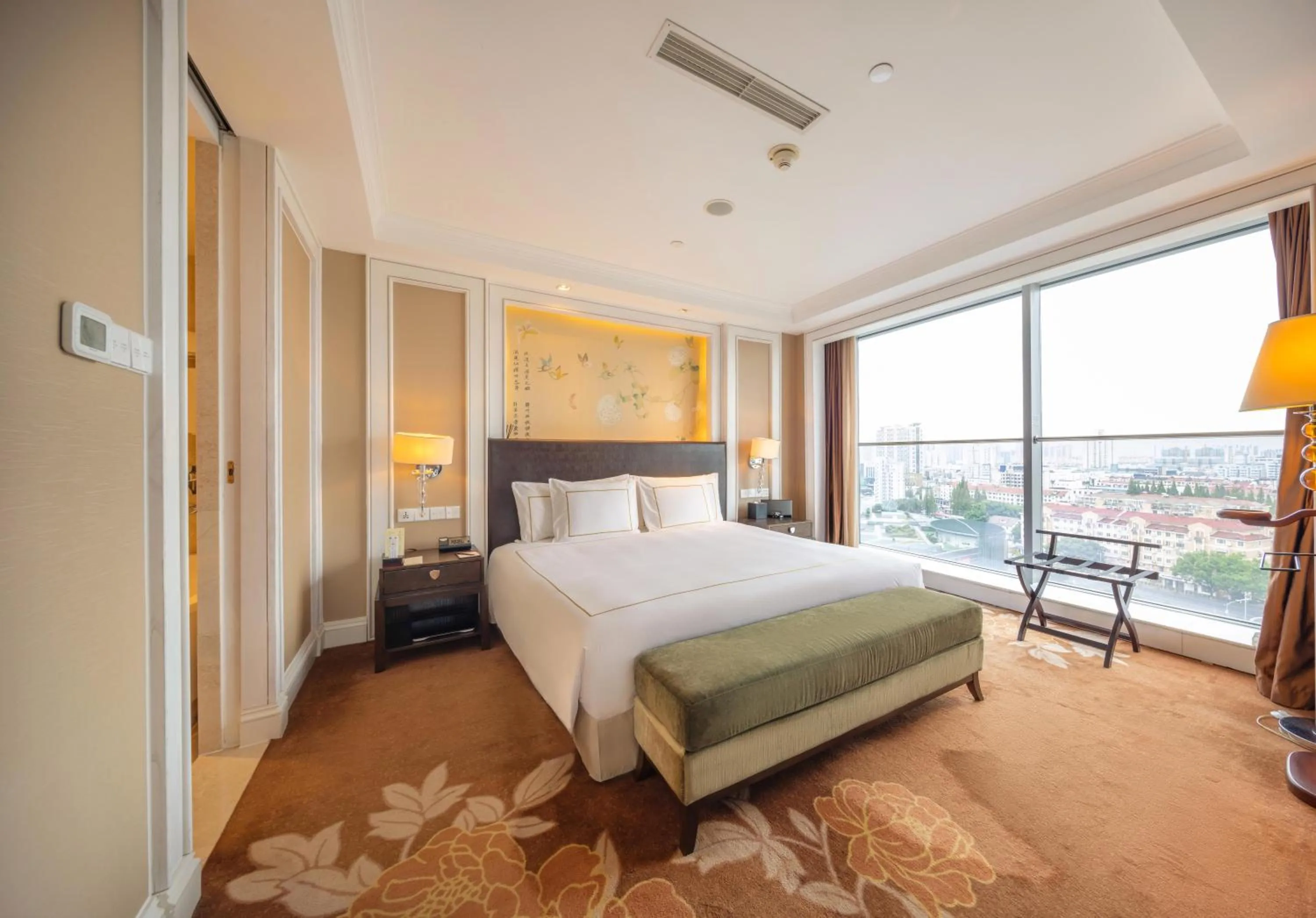 Bed in Tonino Lamborghini Hotel Kunshan City Center