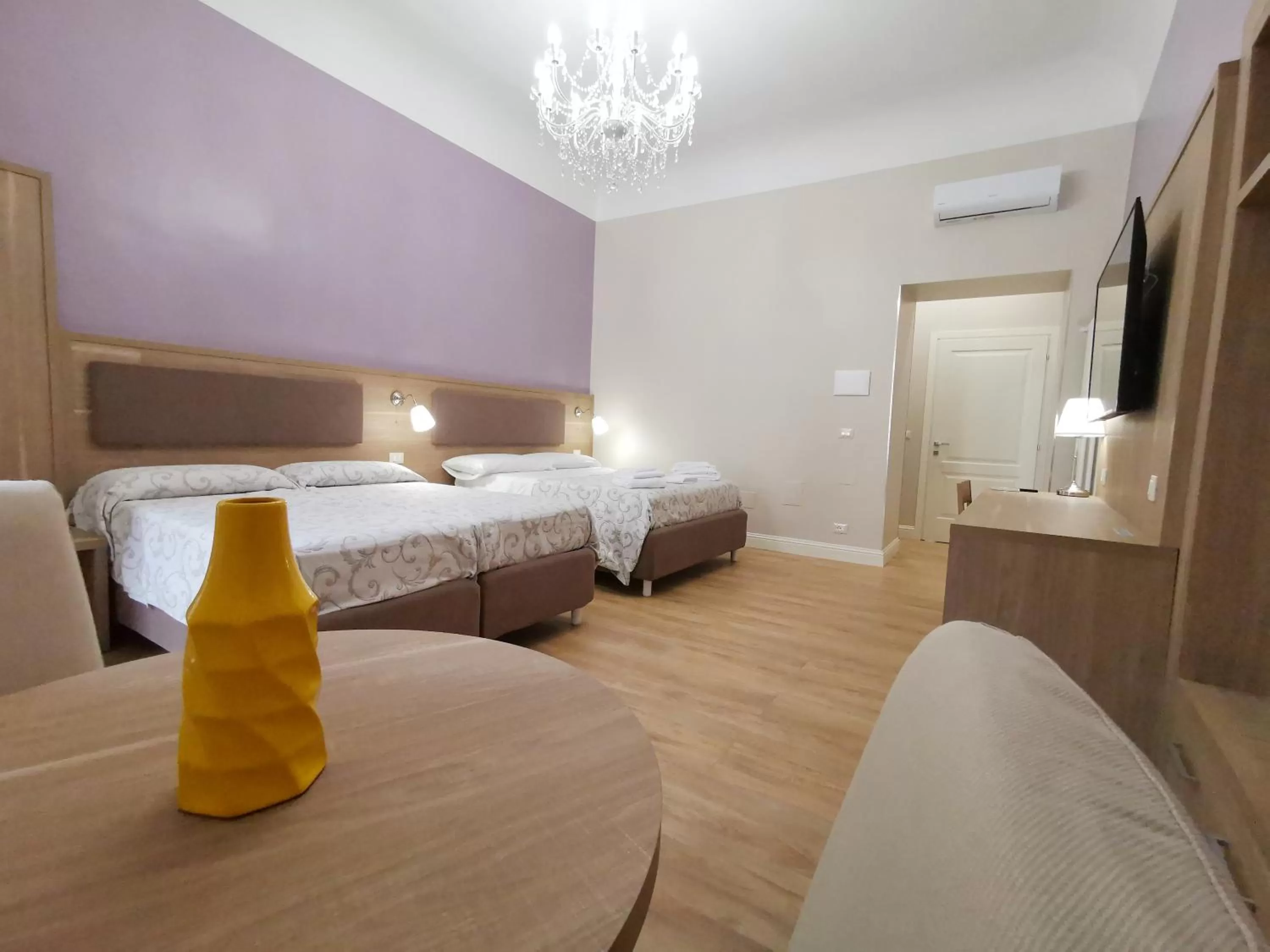 Photo of the whole room, Bed in Opera Relais 85