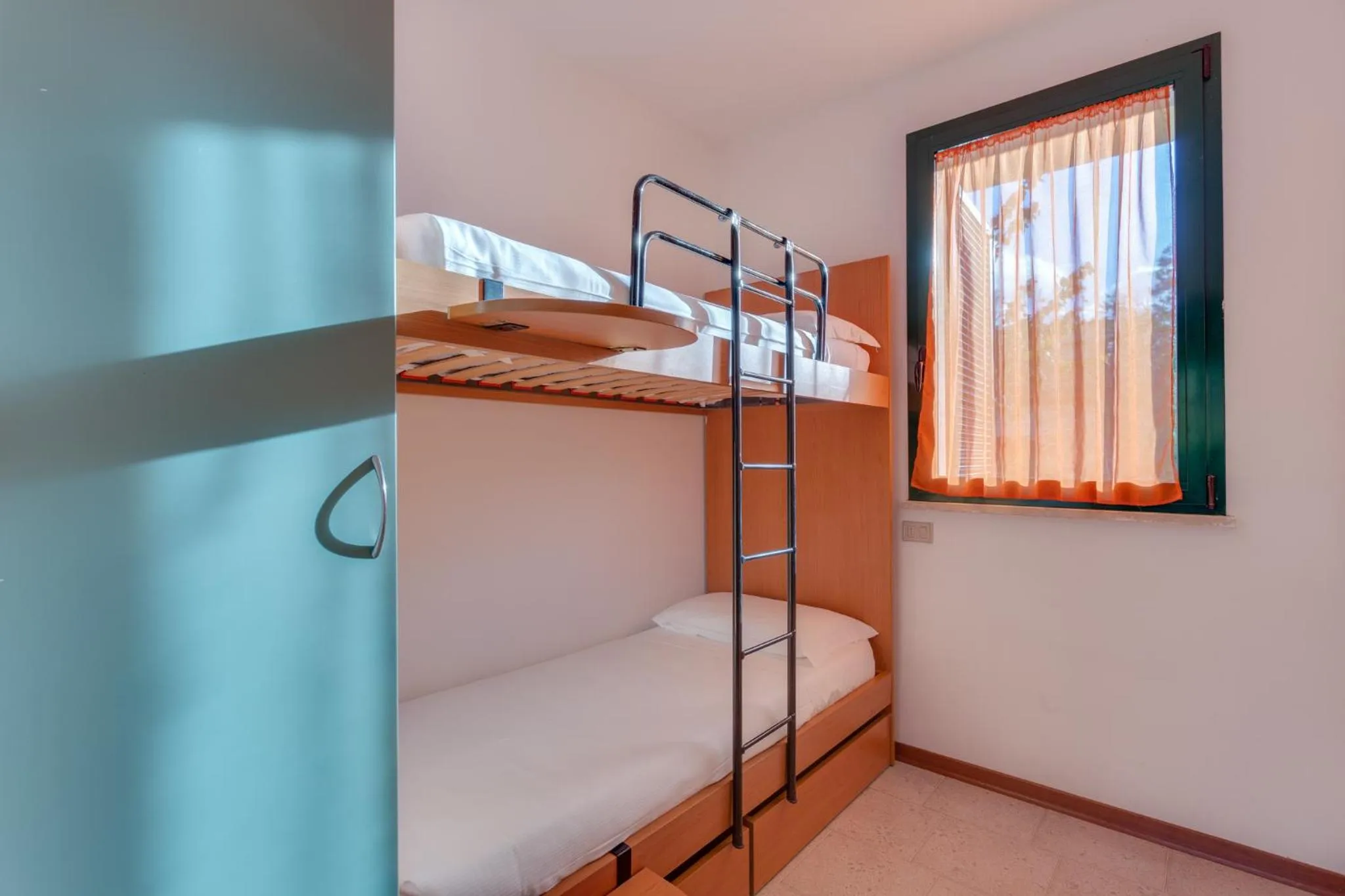 bunk bed, Bed in Villaggio Mare Si