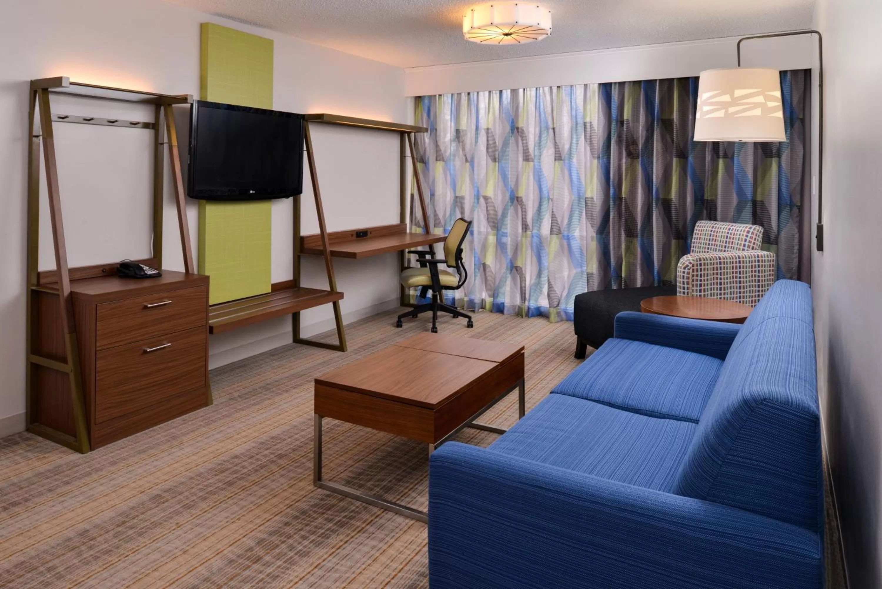 Photo of the whole room in Holiday Inn Express & Suites Springfield by IHG