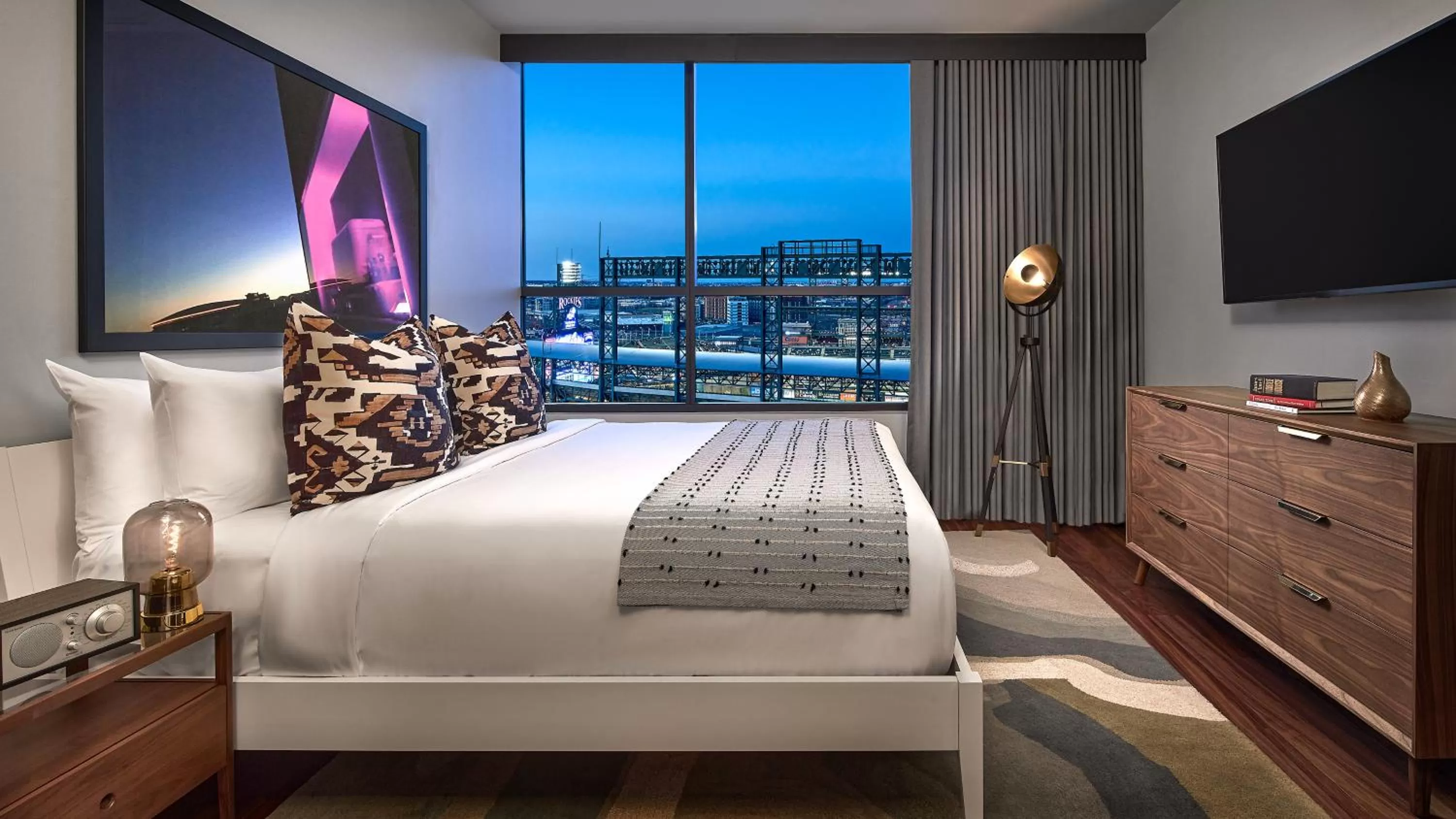 Photo of the whole room, Bed in The Rally Hotel at McGregor Square