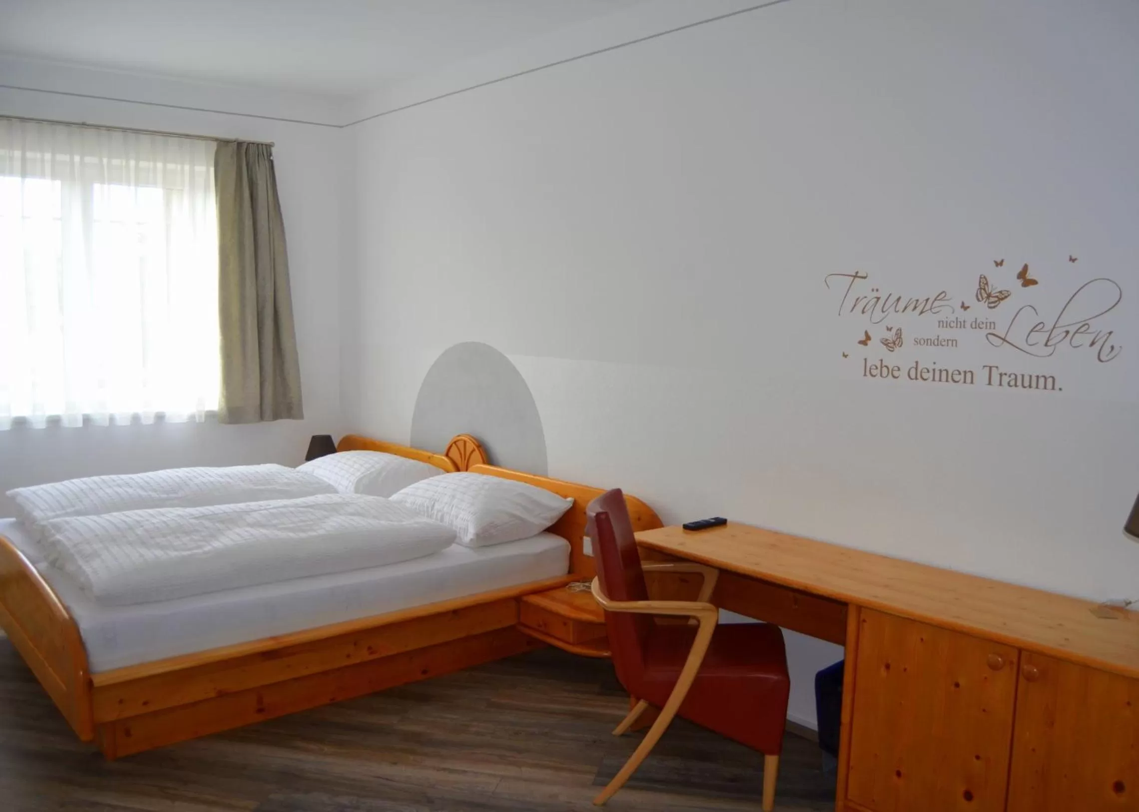 Bed in Pension zum Strell