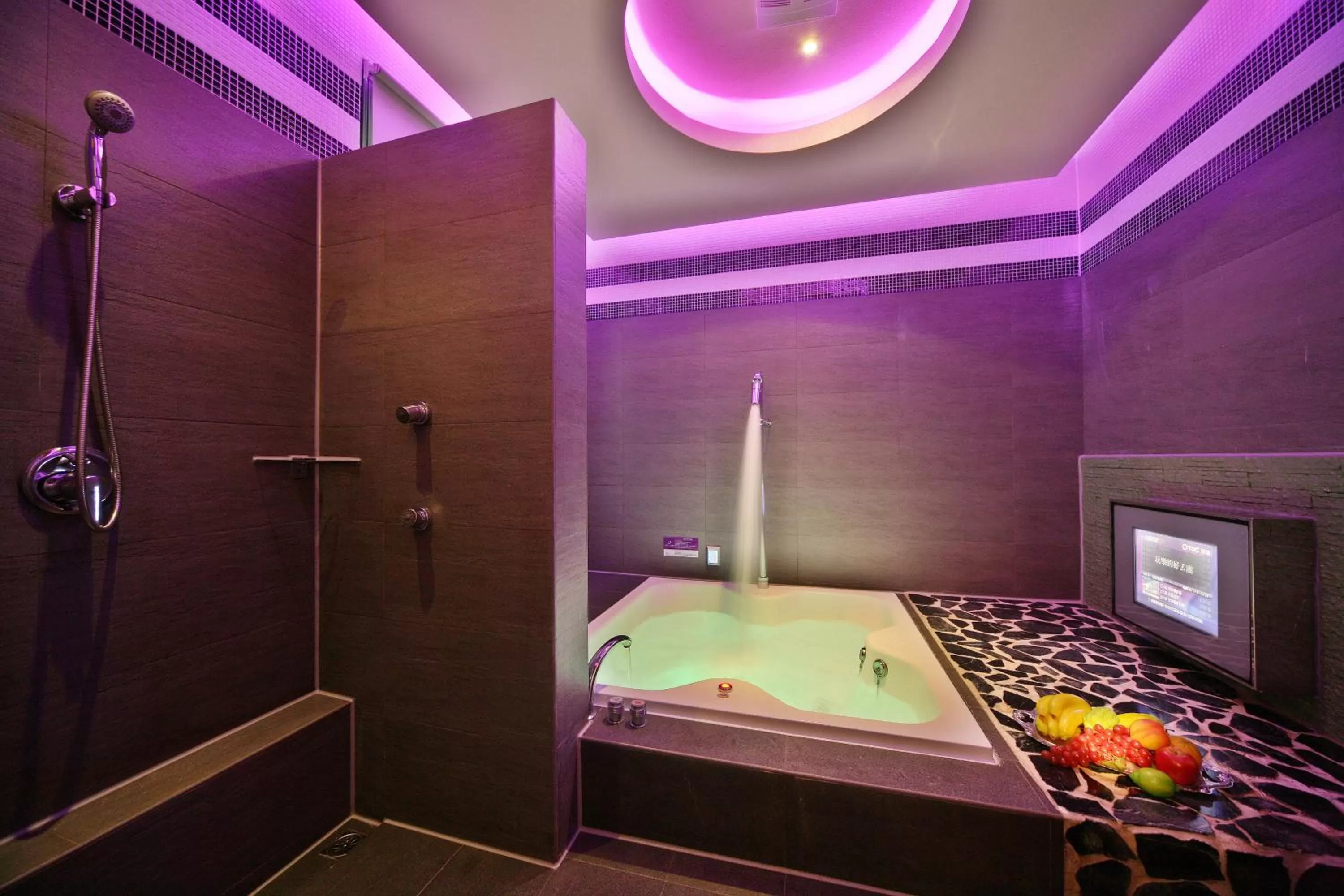 Shower in Shining Motel