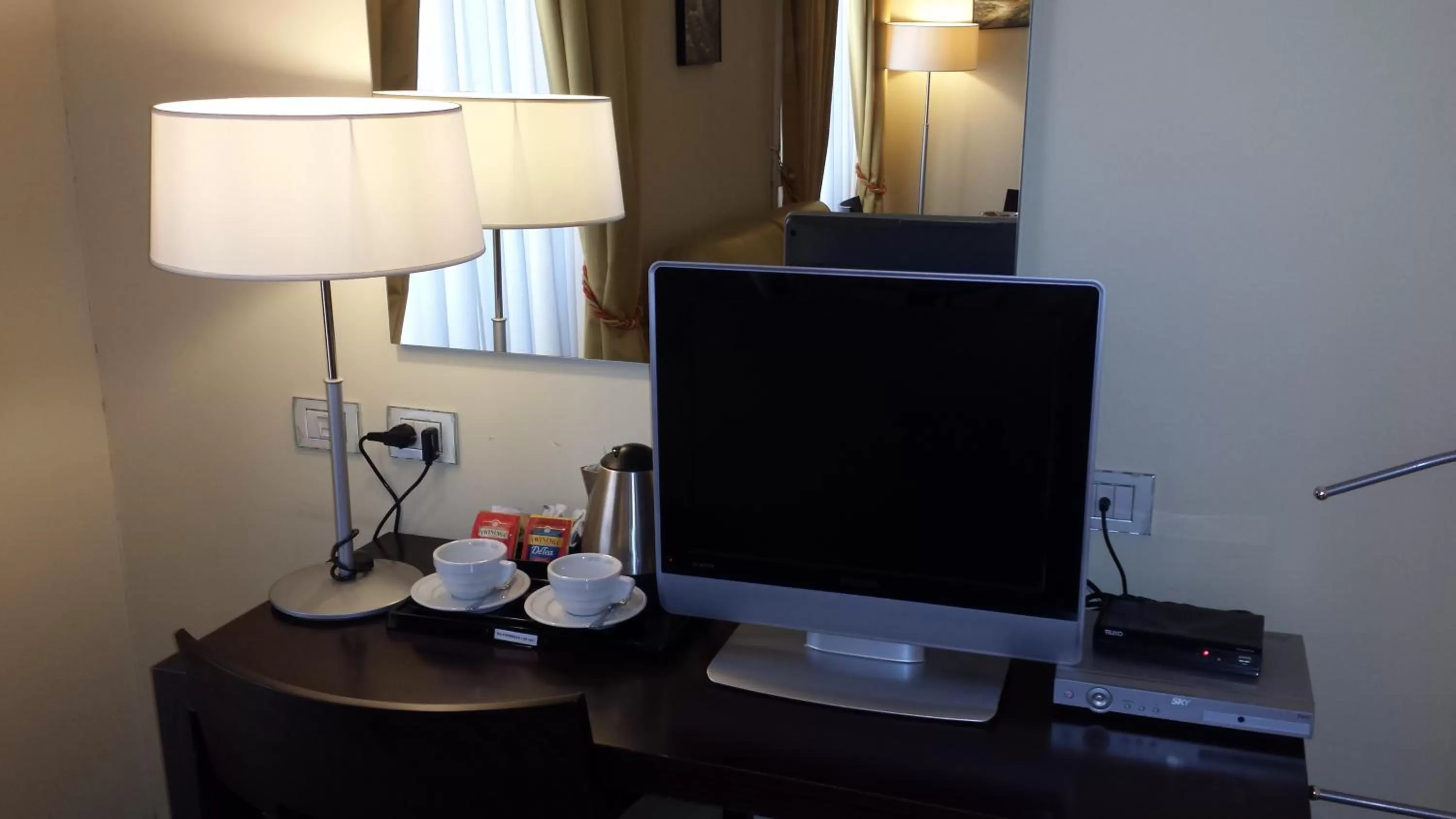 Coffee/tea facilities in Hotel Due Colonne