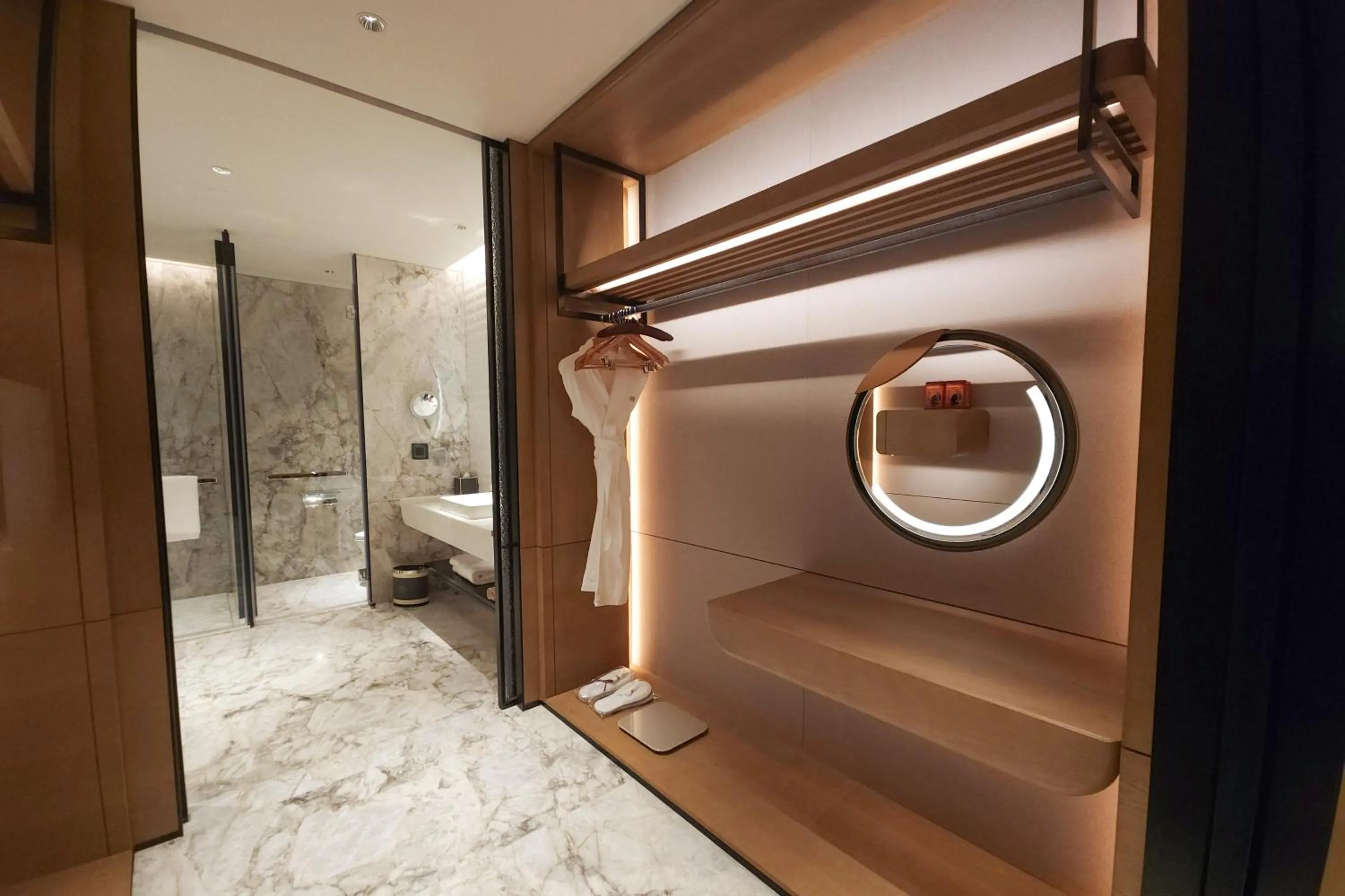 Photo of the whole room in Crowne Plaza Chaozhou Riverside by IHG