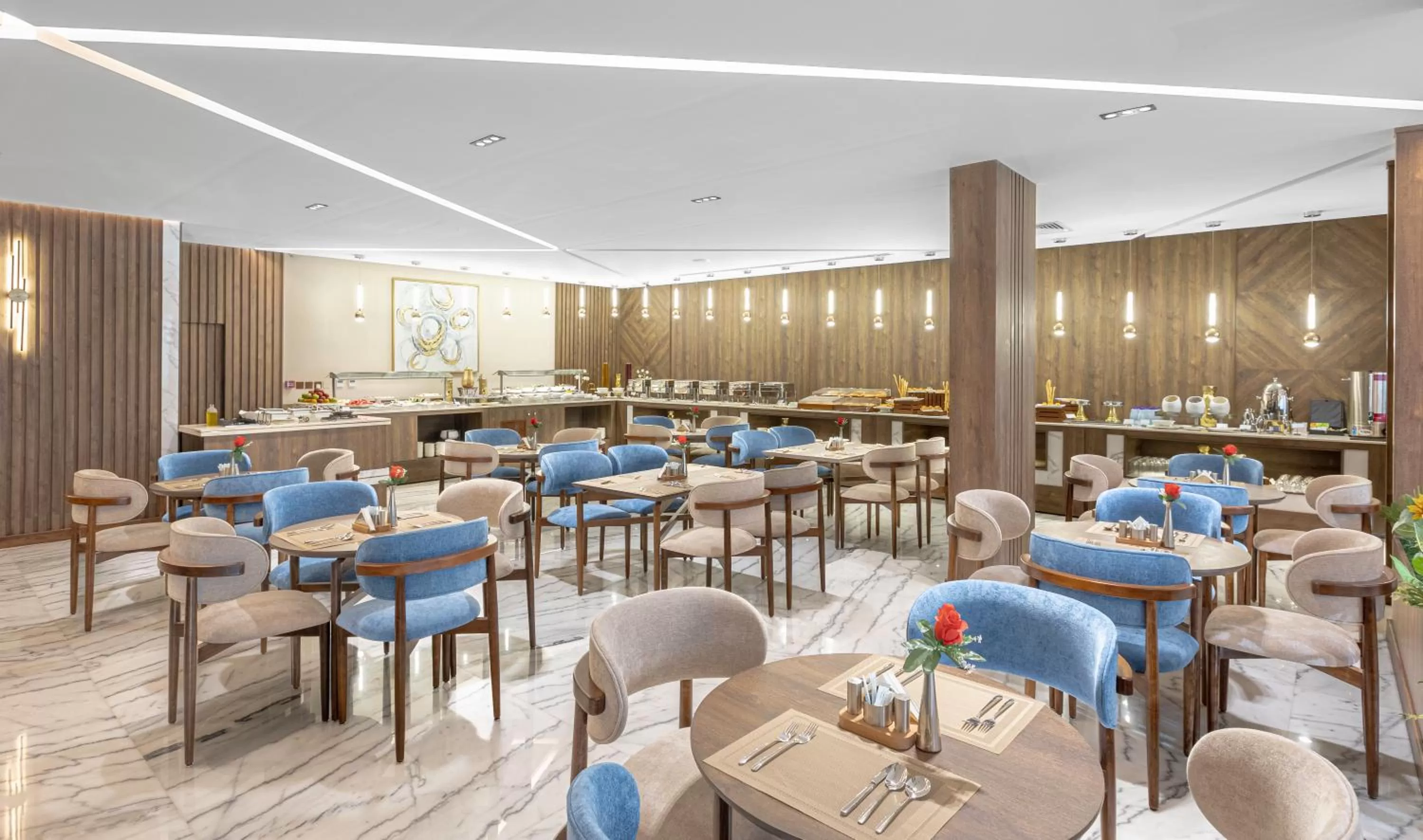 Restaurant/places to eat in Seven Gardens Hotel Al Narjis