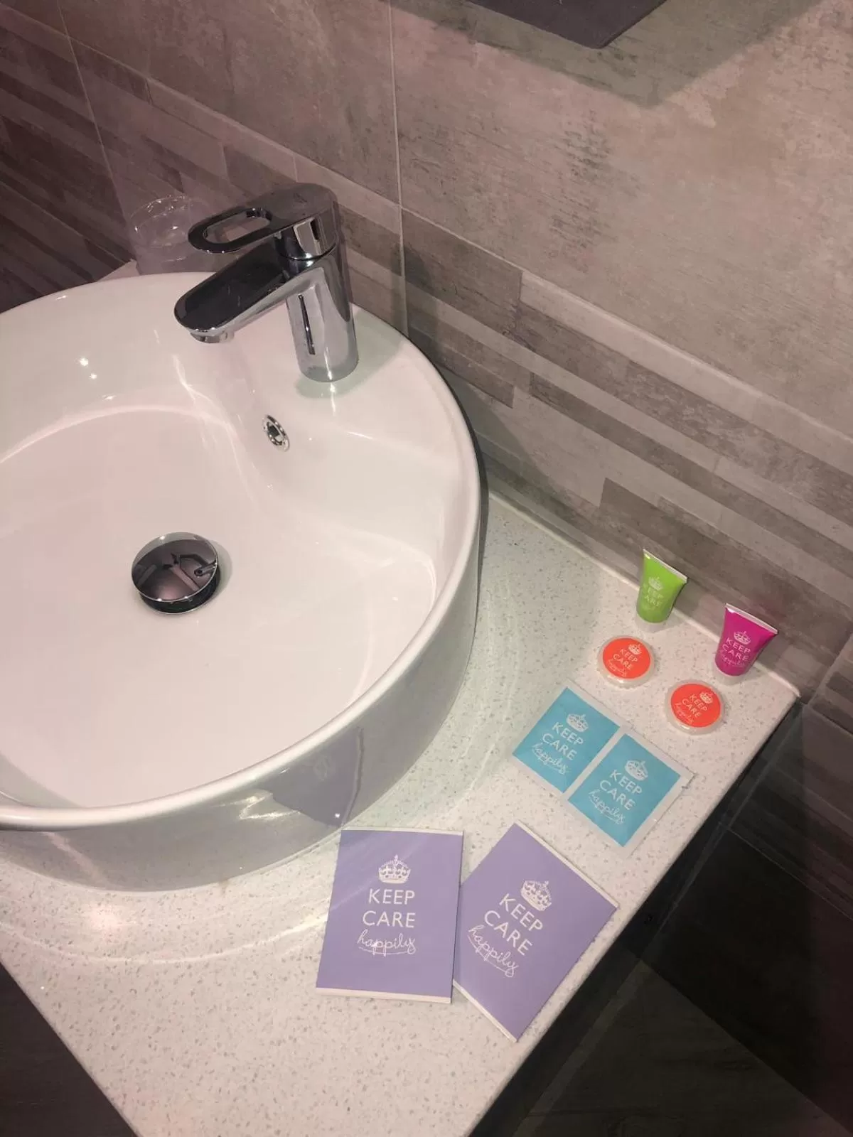 Toilet in GLEM rooms & breakfast