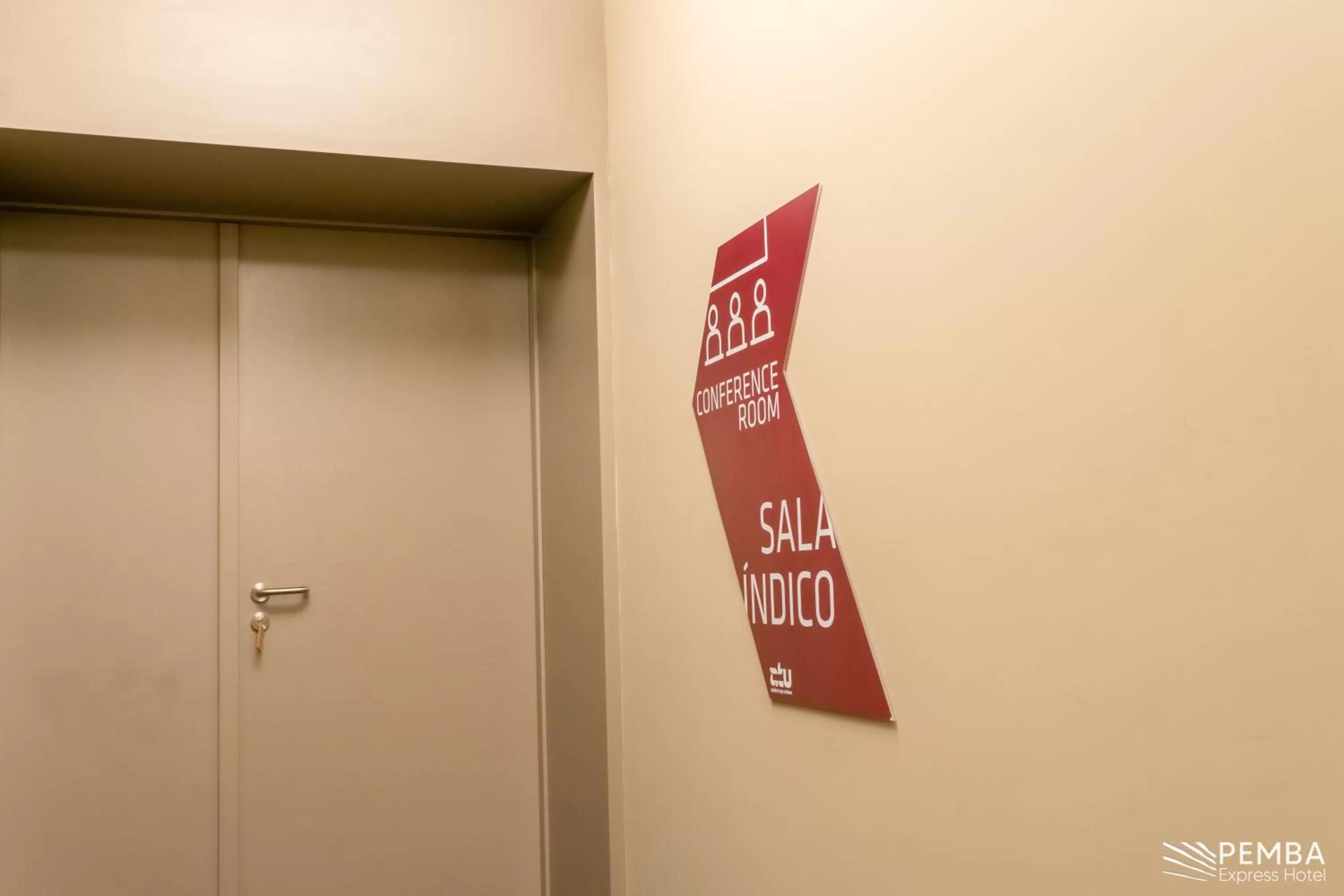 Meeting/conference room in Pemba Express Hotel